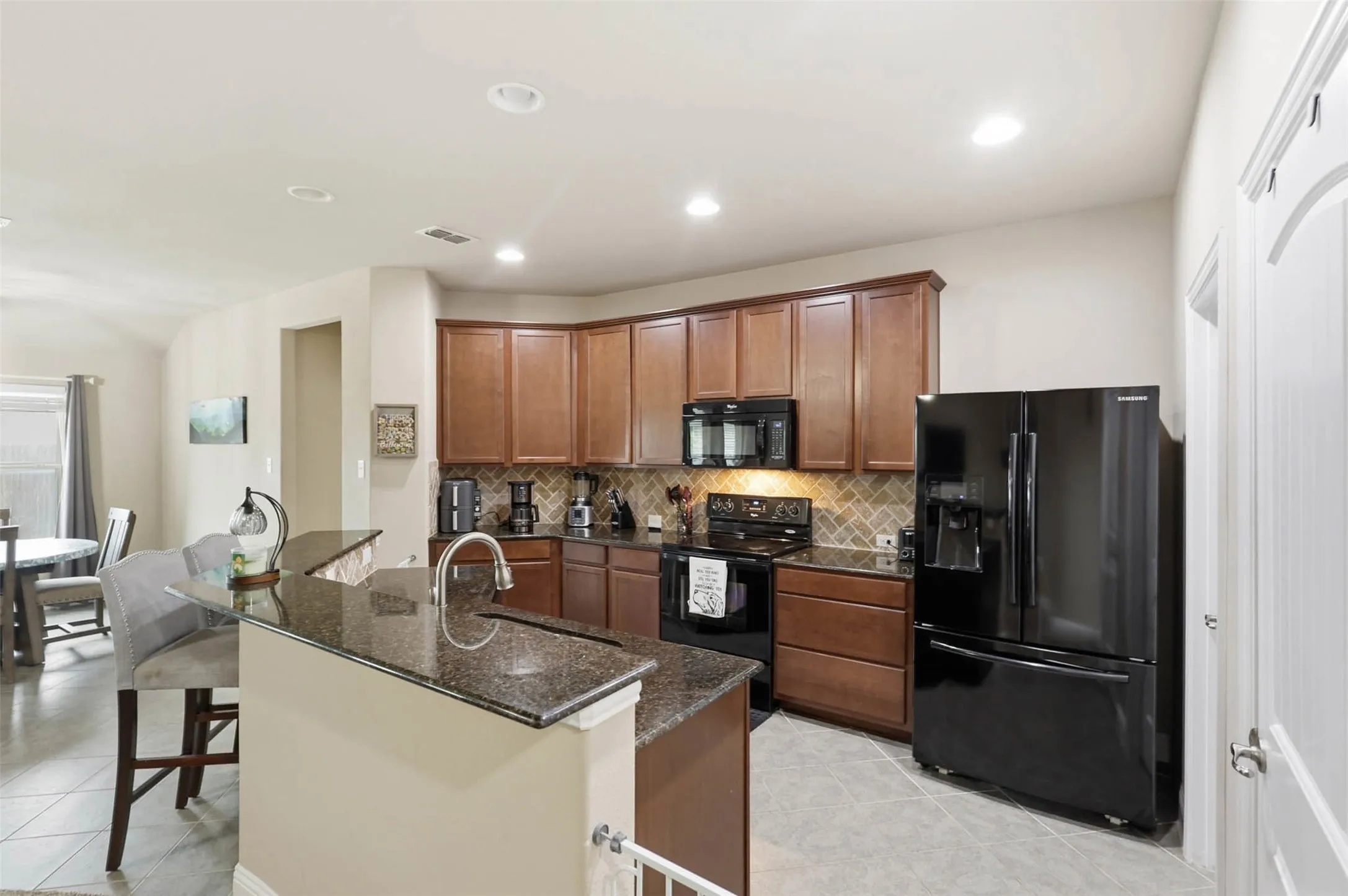 Single Family Residence For Sale in Tarrant County , 4720 Lazy Oaks Street, Fort Worth, Texas 76244, 3 Bedroom, 2 Bathroom, 2 Garage spaces, 1,653 Sqft, built in 2014, Price $349,999, mls#21242339, Real Estate Agent in Fort Worth, Homes For Sale in Tarrant county, Homes For Sale in Fort Worth, Realtor in Fort Worth Texas, Real Estate Brokerage Independent Realty Texas, Luminita Cordes Realtor