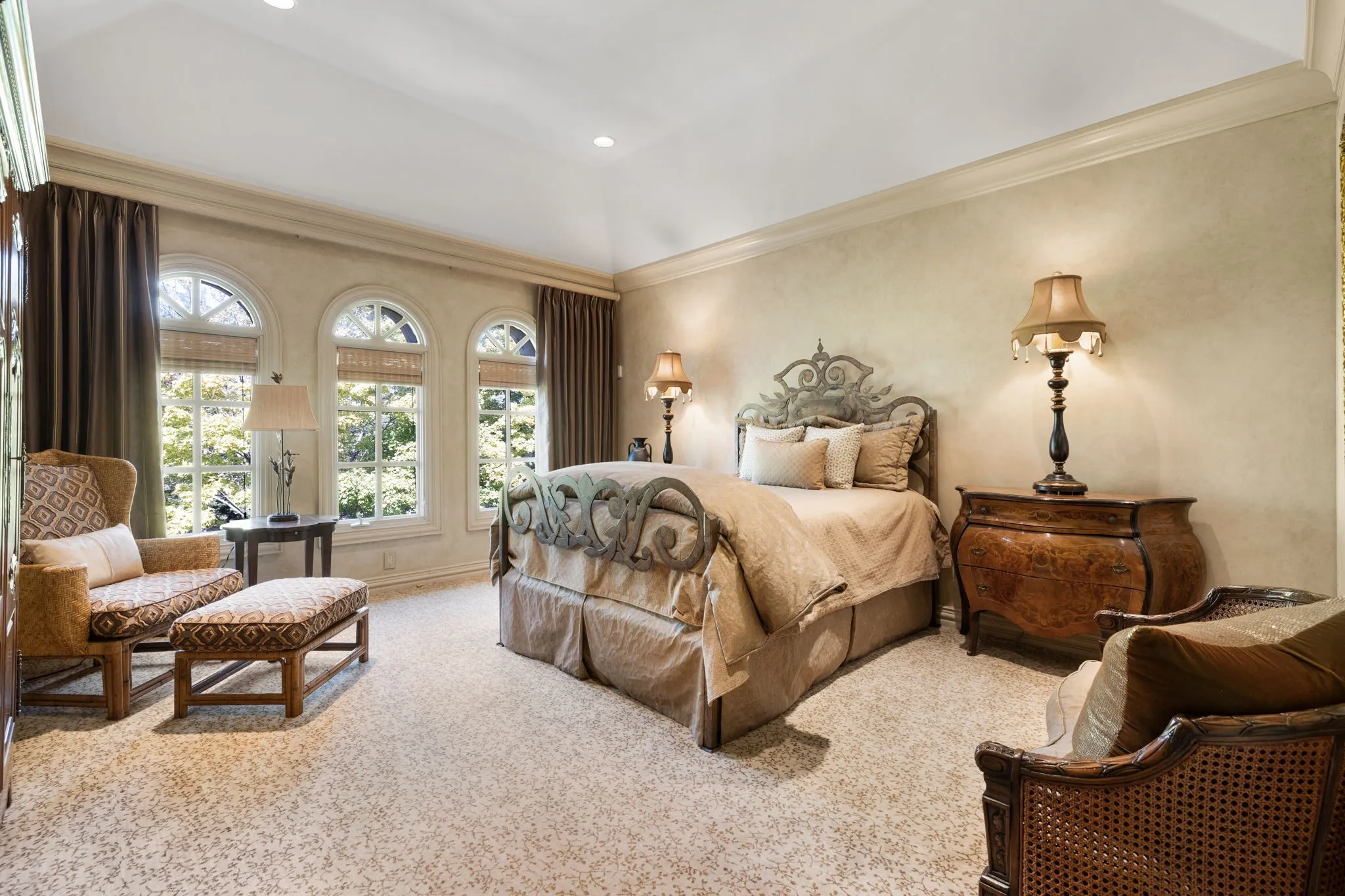 Single Family Residence For Sale in Denton County , 5817 Red Wolf Lane, Plano, Texas 75093, 5 Bedroom, 9 Bathroom, 6 Garage spaces, 12,872 Sqft, built in 1994, Preowned, mls#21243404, Real Estate Agent in Plano, Homes For Sale in Denton county, Homes For Sale in Plano, Realtor in Plano Texas, Real Estate Brokerage Independent Realty Texas, Luminita Cordes Realtor