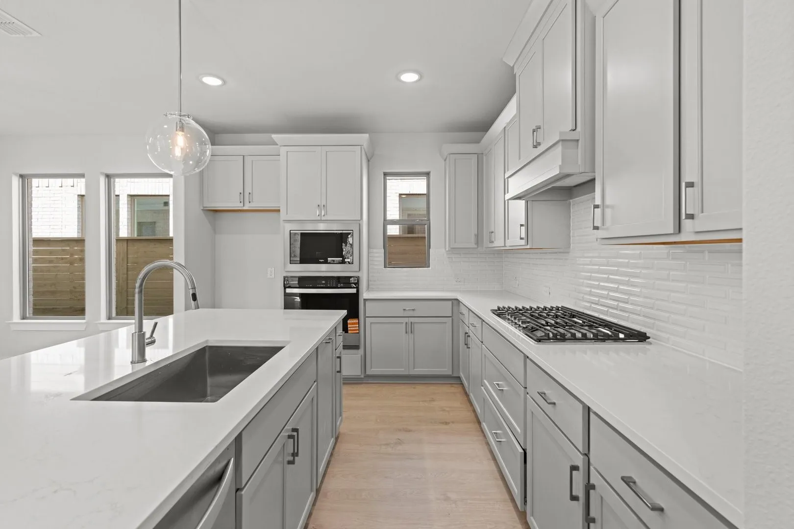 DAL_Landmark_Morris_9321 Rolling Meadow Way (10)