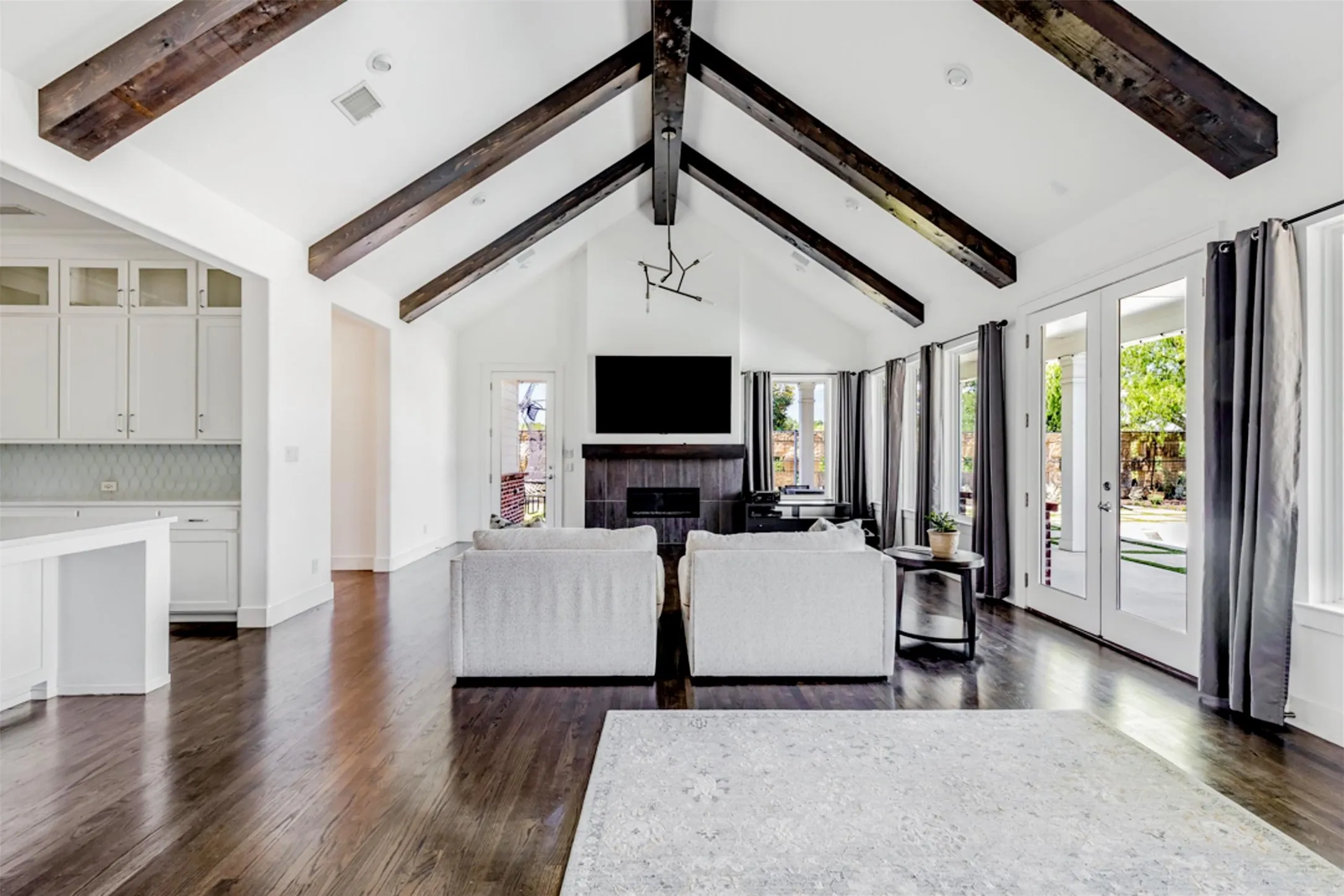 Single Family Residence For Sale in Collin County , 1104 Van Drive, Allen, Texas 75013, 4 Bedroom, 4 Bathroom, 3 Garage spaces, 4,041 Sqft, built in 2016, Preowned, mls#21242212, Real Estate Agent in Allen, Homes For Sale in Collin county, Homes For Sale in Allen, Realtor in Allen Texas, Real Estate Brokerage Independent Realty Texas, Luminita Cordes Realtor