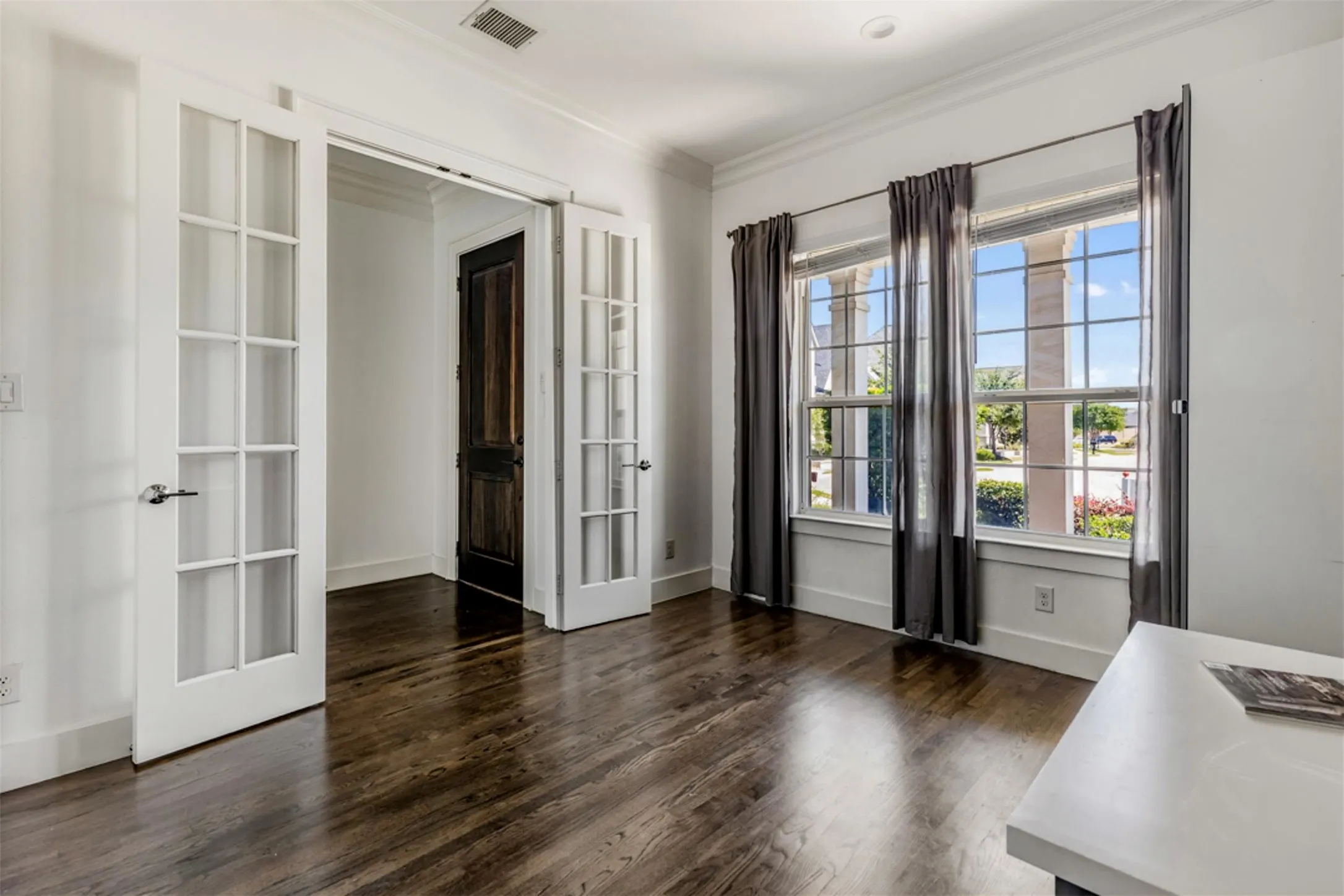 Single Family Residence For Sale in Collin County , 1104 Van Drive, Allen, Texas 75013, 4 Bedroom, 4 Bathroom, 3 Garage spaces, 4,041 Sqft, built in 2016, Preowned, mls#21242212, Real Estate Agent in Allen, Homes For Sale in Collin county, Homes For Sale in Allen, Realtor in Allen Texas, Real Estate Brokerage Independent Realty Texas, Luminita Cordes Realtor