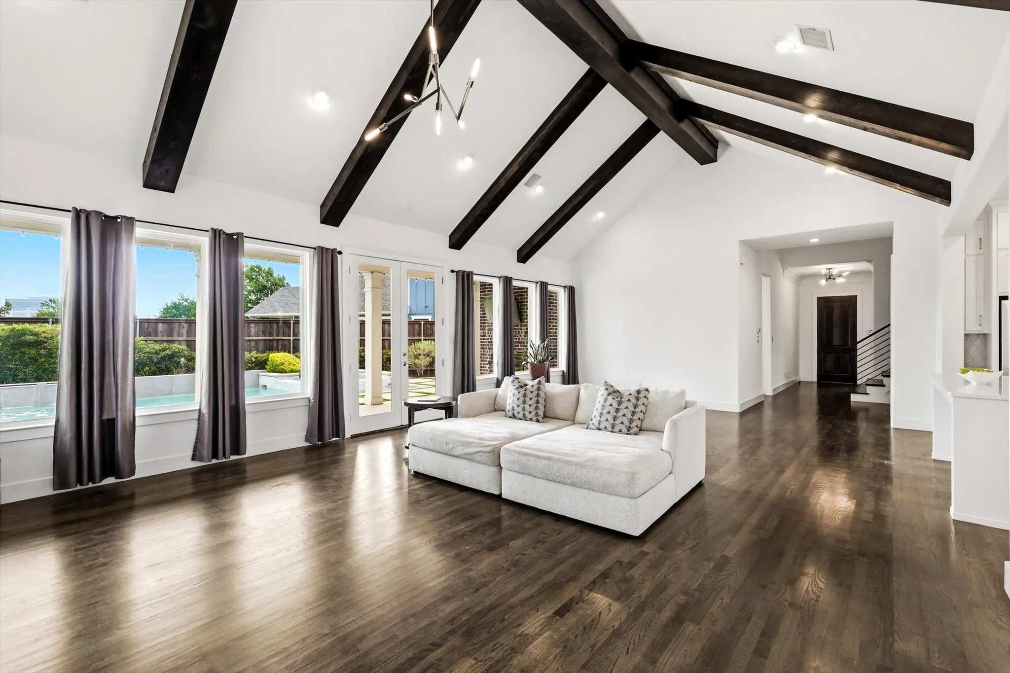Single Family Residence For Sale in Collin County , 1104 Van Drive, Allen, Texas 75013, 4 Bedroom, 4 Bathroom, 3 Garage spaces, 4,041 Sqft, built in 2016, Preowned, mls#21242212, Real Estate Agent in Allen, Homes For Sale in Collin county, Homes For Sale in Allen, Realtor in Allen Texas, Real Estate Brokerage Independent Realty Texas, Luminita Cordes Realtor
