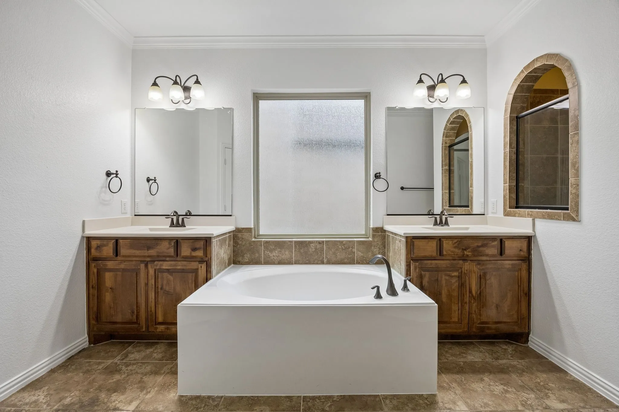 Single Family Residence For Sale in Collin County , 9519 Amberwoods Lane, Frisco, Texas 75035, 4 Bedroom, 5 Bathroom, 3 Garage spaces, 3,426 Sqft, built in 2013, mls#21246565, Real Estate Agent in Frisco, Homes For Sale in Collin county, Homes For Sale in Frisco, Realtor in Frisco Texas, Real Estate Brokerage Independent Realty Texas, Luminita Cordes Realtor