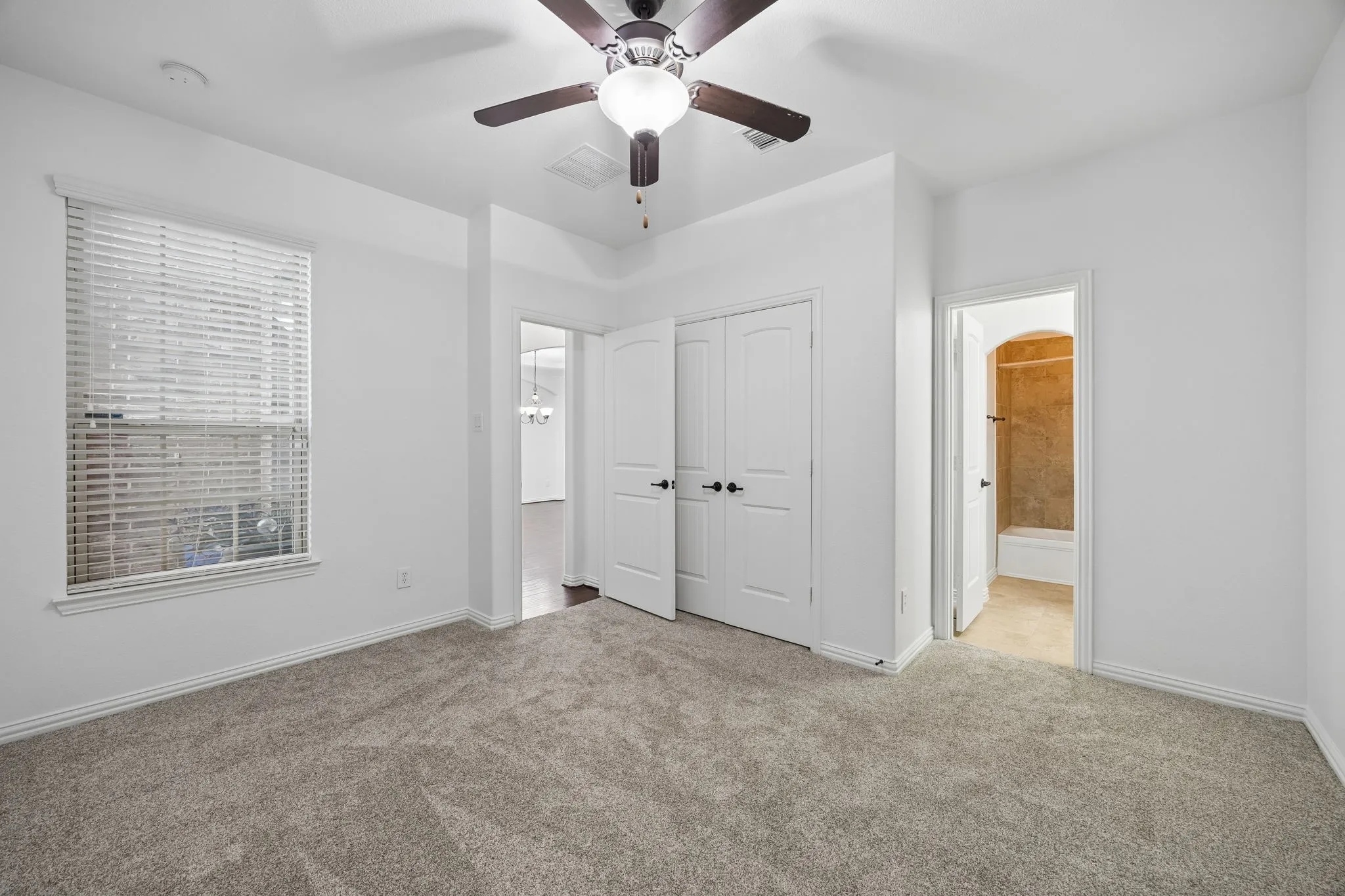 Single Family Residence For Sale in Collin County , 9519 Amberwoods Lane, Frisco, Texas 75035, 4 Bedroom, 5 Bathroom, 3 Garage spaces, 3,426 Sqft, built in 2013, mls#21246565, Real Estate Agent in Frisco, Homes For Sale in Collin county, Homes For Sale in Frisco, Realtor in Frisco Texas, Real Estate Brokerage Independent Realty Texas, Luminita Cordes Realtor