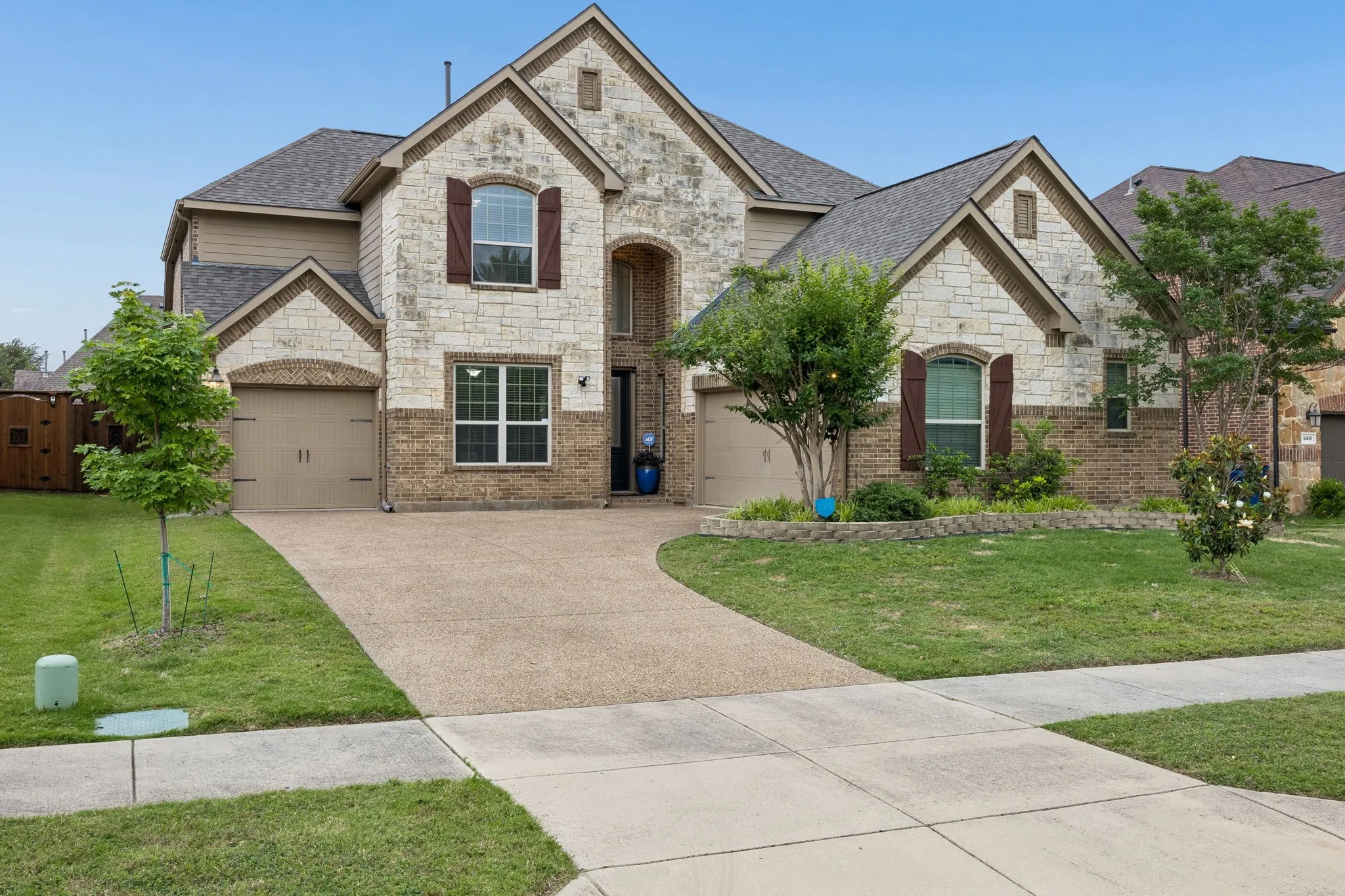 Single Family Residence For Sale in Collin County , 9519 Amberwoods Lane, Frisco, Texas 75035, 4 Bedroom, 5 Bathroom, 3 Garage spaces, 3,426 Sqft, built in 2013, mls#21246565, Real Estate Agent in Frisco, Homes For Sale in Collin county, Homes For Sale in Frisco, Realtor in Frisco Texas, Real Estate Brokerage Independent Realty Texas, Luminita Cordes Realtor