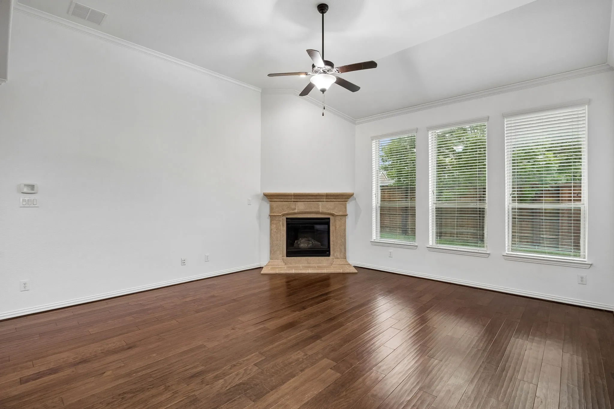 Single Family Residence For Sale in Collin County , 9519 Amberwoods Lane, Frisco, Texas 75035, 4 Bedroom, 5 Bathroom, 3 Garage spaces, 3,426 Sqft, built in 2013, mls#21246565, Real Estate Agent in Frisco, Homes For Sale in Collin county, Homes For Sale in Frisco, Realtor in Frisco Texas, Real Estate Brokerage Independent Realty Texas, Luminita Cordes Realtor