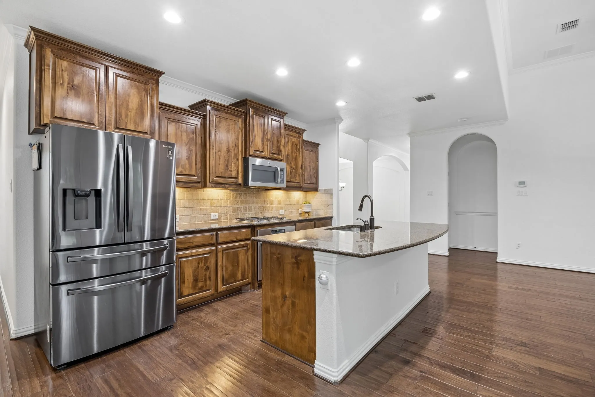 Single Family Residence For Sale in Collin County , 9519 Amberwoods Lane, Frisco, Texas 75035, 4 Bedroom, 5 Bathroom, 3 Garage spaces, 3,426 Sqft, built in 2013, mls#21246565, Real Estate Agent in Frisco, Homes For Sale in Collin county, Homes For Sale in Frisco, Realtor in Frisco Texas, Real Estate Brokerage Independent Realty Texas, Luminita Cordes Realtor