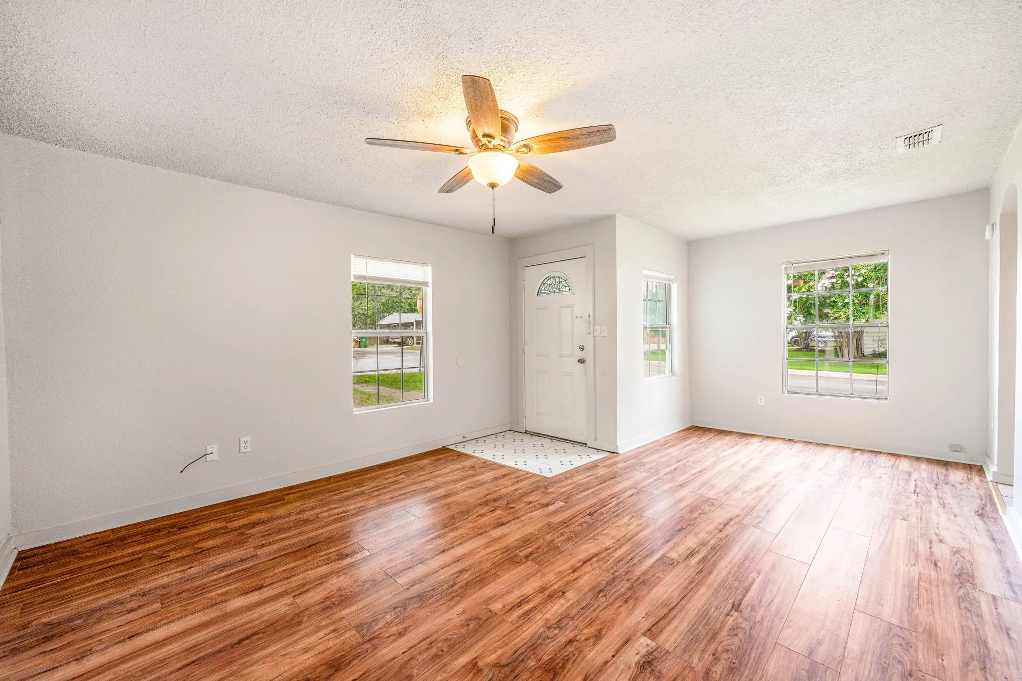 Duplex For Sale in Erath County , 1391 N Paddock Street, Stephenville, Texas 76401, 6 Bedroom, 2 Bathroom, Garage spaces, 0 Sqft, built in 1930, Preowned, mls#21242182, Real Estate Agent in Stephenville, Homes For Sale in Erath county, Homes For Sale in Stephenville, Realtor in Stephenville Texas, Real Estate Brokerage Independent Realty Texas, Luminita Cordes Realtor