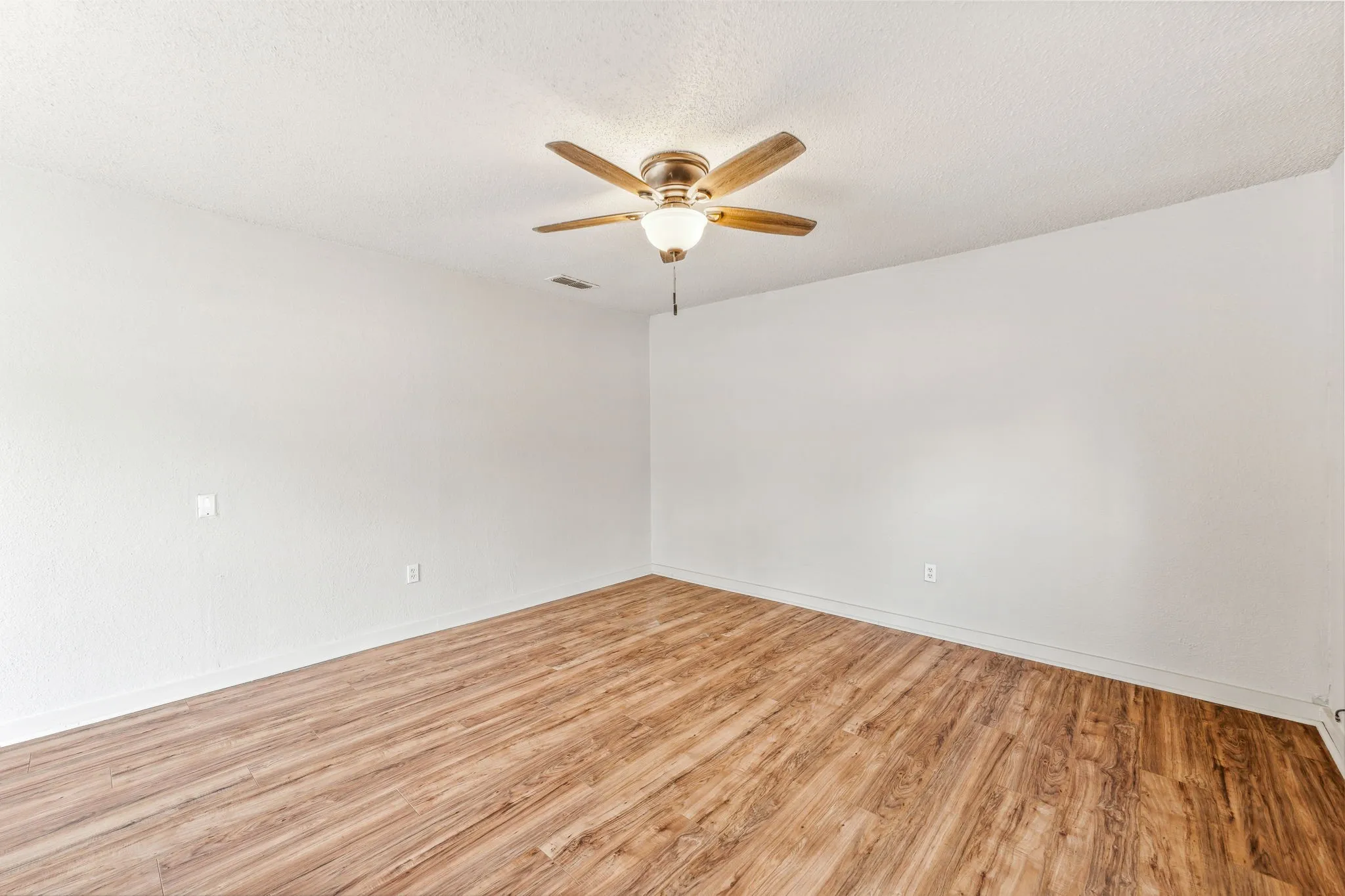 Duplex For Sale in Erath County , 1391 N Paddock Street, Stephenville, Texas 76401, 6 Bedroom, 2 Bathroom, Garage spaces, 0 Sqft, built in 1930, Preowned, mls#21242182, Real Estate Agent in Stephenville, Homes For Sale in Erath county, Homes For Sale in Stephenville, Realtor in Stephenville Texas, Real Estate Brokerage Independent Realty Texas, Luminita Cordes Realtor