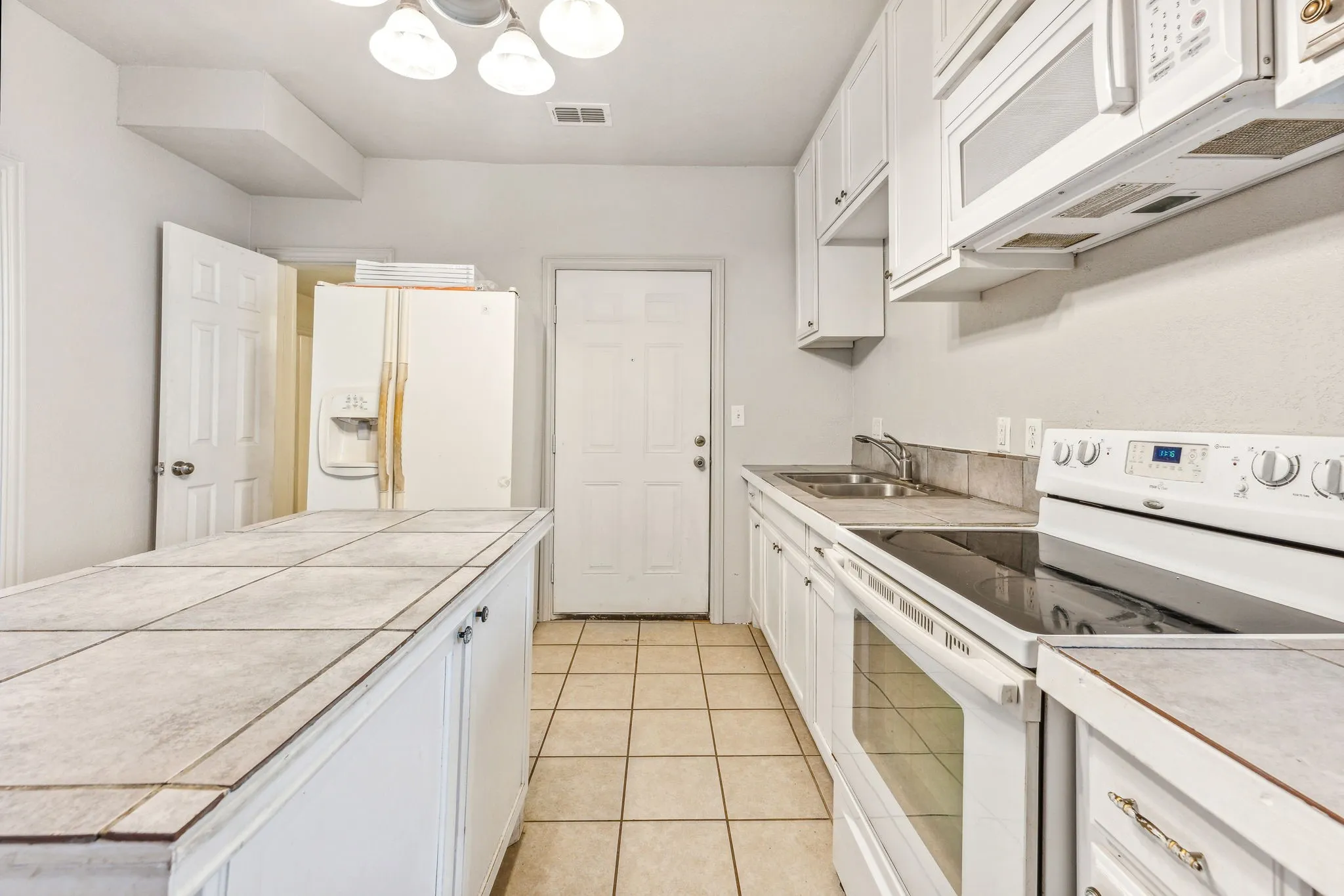 Duplex For Sale in Erath County , 1391 N Paddock Street, Stephenville, Texas 76401, 6 Bedroom, 2 Bathroom, Garage spaces, 0 Sqft, built in 1930, Preowned, mls#21242182, Real Estate Agent in Stephenville, Homes For Sale in Erath county, Homes For Sale in Stephenville, Realtor in Stephenville Texas, Real Estate Brokerage Independent Realty Texas, Luminita Cordes Realtor