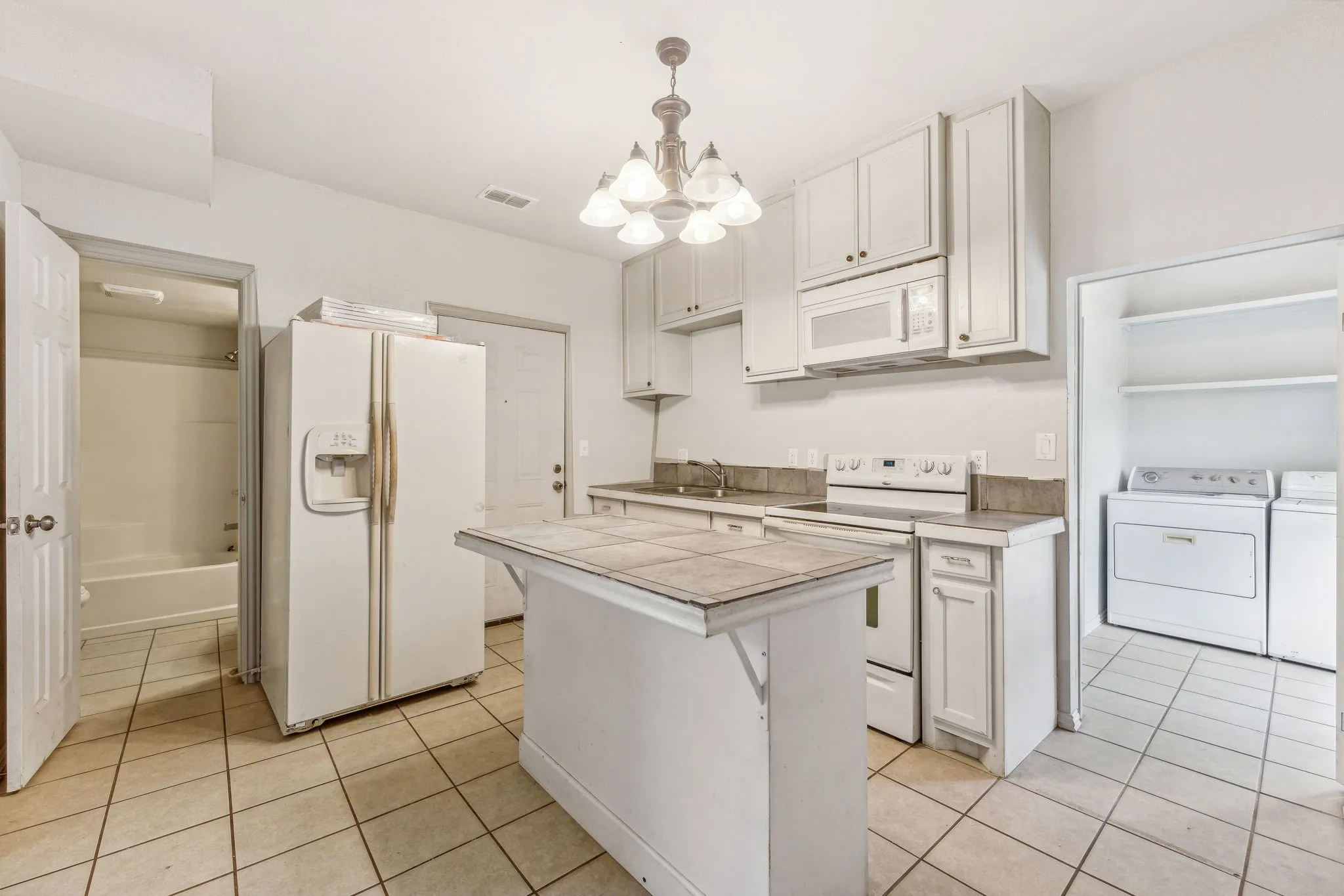 Duplex For Sale in Erath County , 1391 N Paddock Street, Stephenville, Texas 76401, 6 Bedroom, 2 Bathroom, Garage spaces, 0 Sqft, built in 1930, Preowned, mls#21242182, Real Estate Agent in Stephenville, Homes For Sale in Erath county, Homes For Sale in Stephenville, Realtor in Stephenville Texas, Real Estate Brokerage Independent Realty Texas, Luminita Cordes Realtor