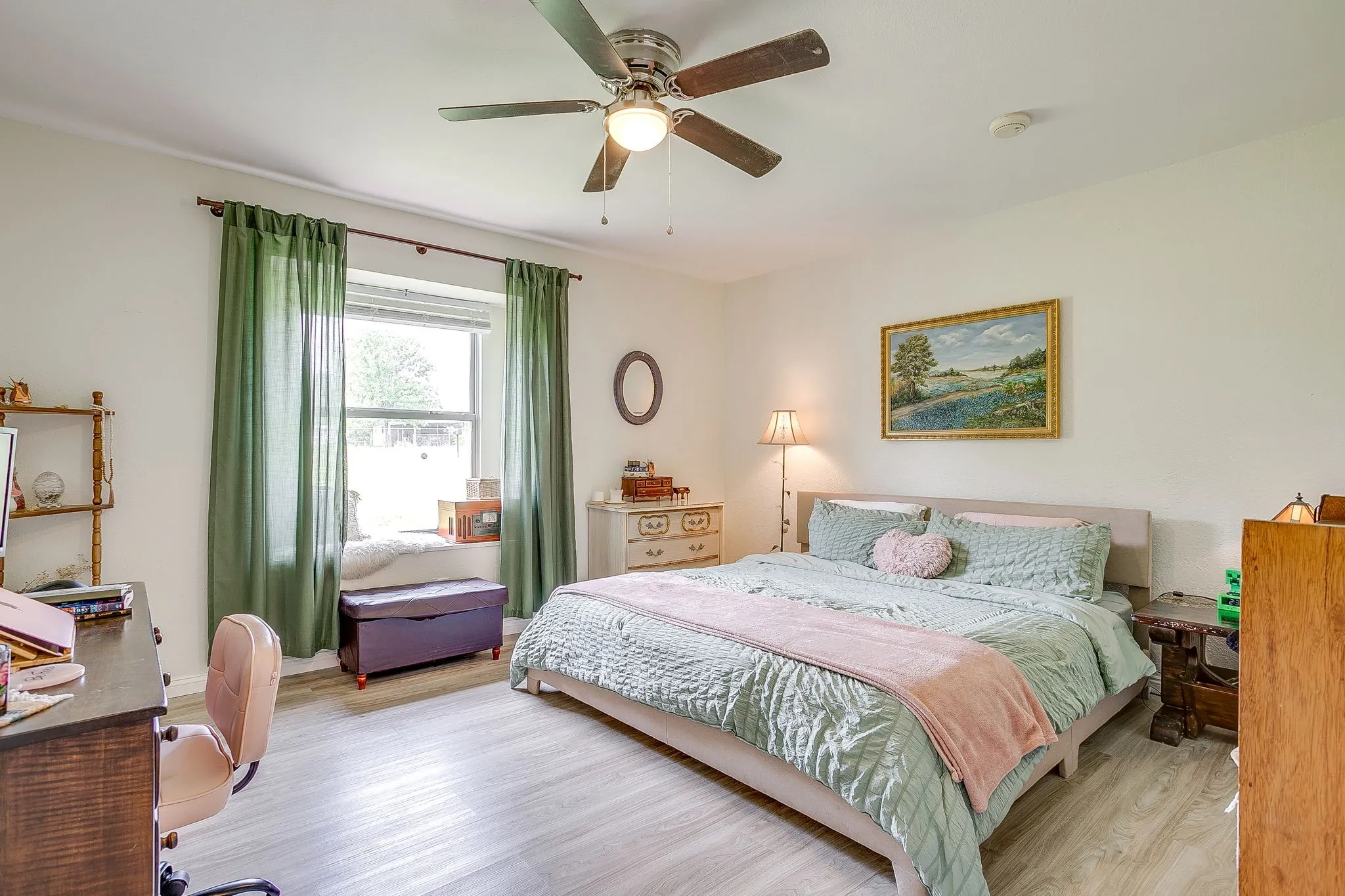 Single Family Residence For Sale in Johnson County , 122 Valley Vista Drive, Burleson, Texas 76028, 4 Bedroom, 2 Bathroom, Garage spaces, 2,379 Sqft, built in 1979, mls#21244441, Real Estate Agent in Burleson, Homes For Sale in Johnson county, Homes For Sale in Burleson, Realtor in Burleson Texas, Real Estate Brokerage Independent Realty Texas, Luminita Cordes Realtor