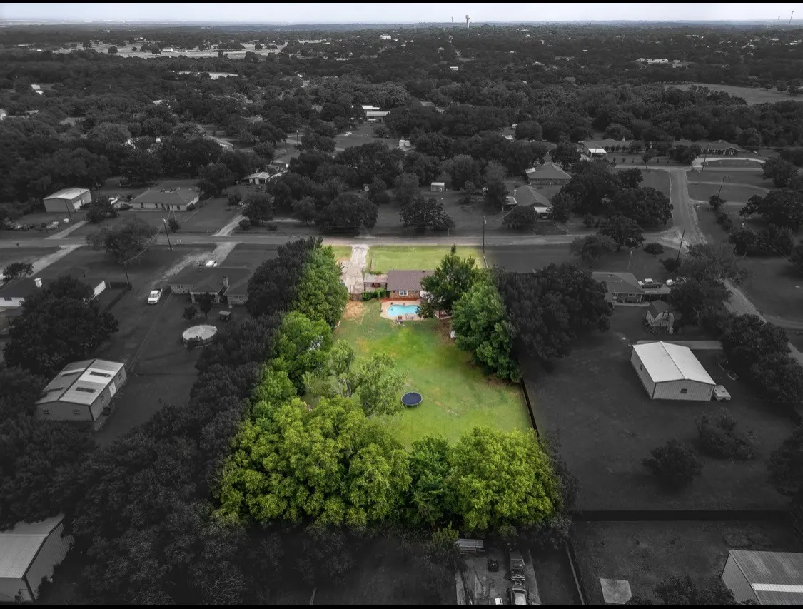 Single Family Residence For Sale in Johnson County , 122 Valley Vista Drive, Burleson, Texas 76028, 4 Bedroom, 2 Bathroom, Garage spaces, 2,379 Sqft, built in 1979, mls#21244441, Real Estate Agent in Burleson, Homes For Sale in Johnson county, Homes For Sale in Burleson, Realtor in Burleson Texas, Real Estate Brokerage Independent Realty Texas, Luminita Cordes Realtor