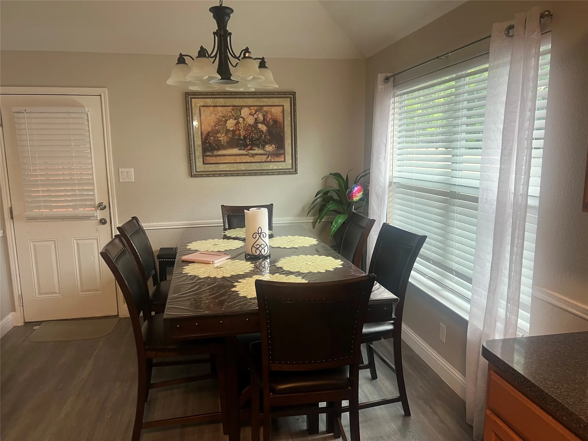 Single Family Residence For Sale in Dallas County , 13507 Baldcypress Drive, Dallas, Texas 75253, 3 Bedroom, 2 Bathroom, 2 Garage spaces, 1,914 Sqft, built in 2006, mls#21246615, Real Estate Agent in Dallas, Homes For Sale in Dallas county, Homes For Sale in Dallas, Realtor in Dallas Texas, Real Estate Brokerage Independent Realty Texas, Luminita Cordes Realtor