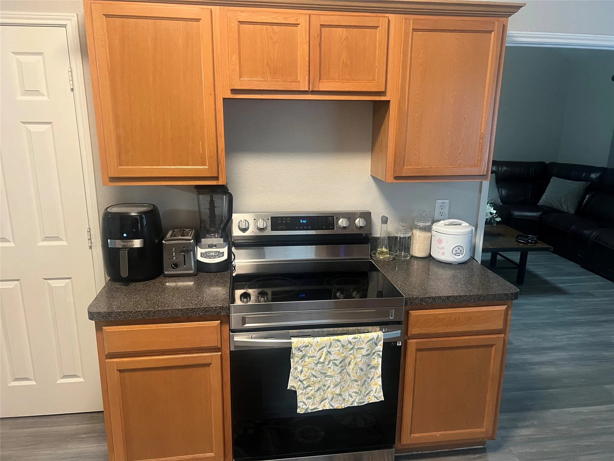 Single Family Residence For Sale in Dallas County , 13507 Baldcypress Drive, Dallas, Texas 75253, 3 Bedroom, 2 Bathroom, 2 Garage spaces, 1,914 Sqft, built in 2006, mls#21246615, Real Estate Agent in Dallas, Homes For Sale in Dallas county, Homes For Sale in Dallas, Realtor in Dallas Texas, Real Estate Brokerage Independent Realty Texas, Luminita Cordes Realtor