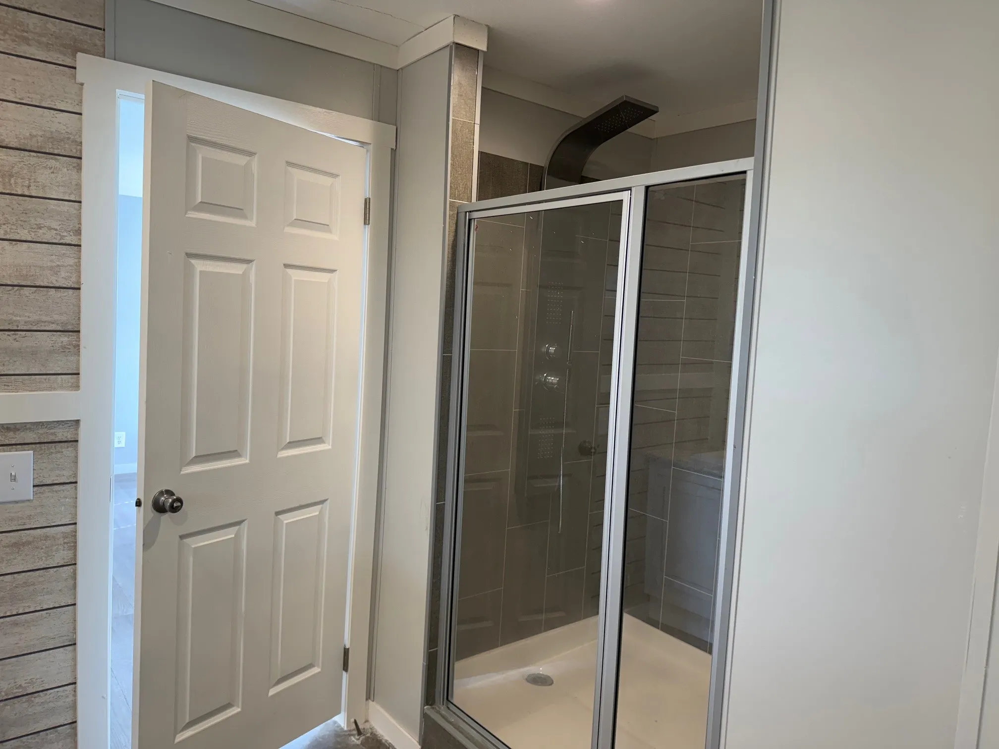 Mobile Home For Sale in Johnson County , 5937 County Road 1017, Joshua, Texas 76058, 4 Bedroom, 2 Bathroom, 2 Garage spaces, 2,170 Sqft, built in 2025, New Construction - Complete, mls#21246638, Real Estate Agent in Joshua, Homes For Sale in Johnson county, Homes For Sale in Joshua, Realtor in Joshua Texas, Real Estate Brokerage Independent Realty Texas, Luminita Cordes Realtor