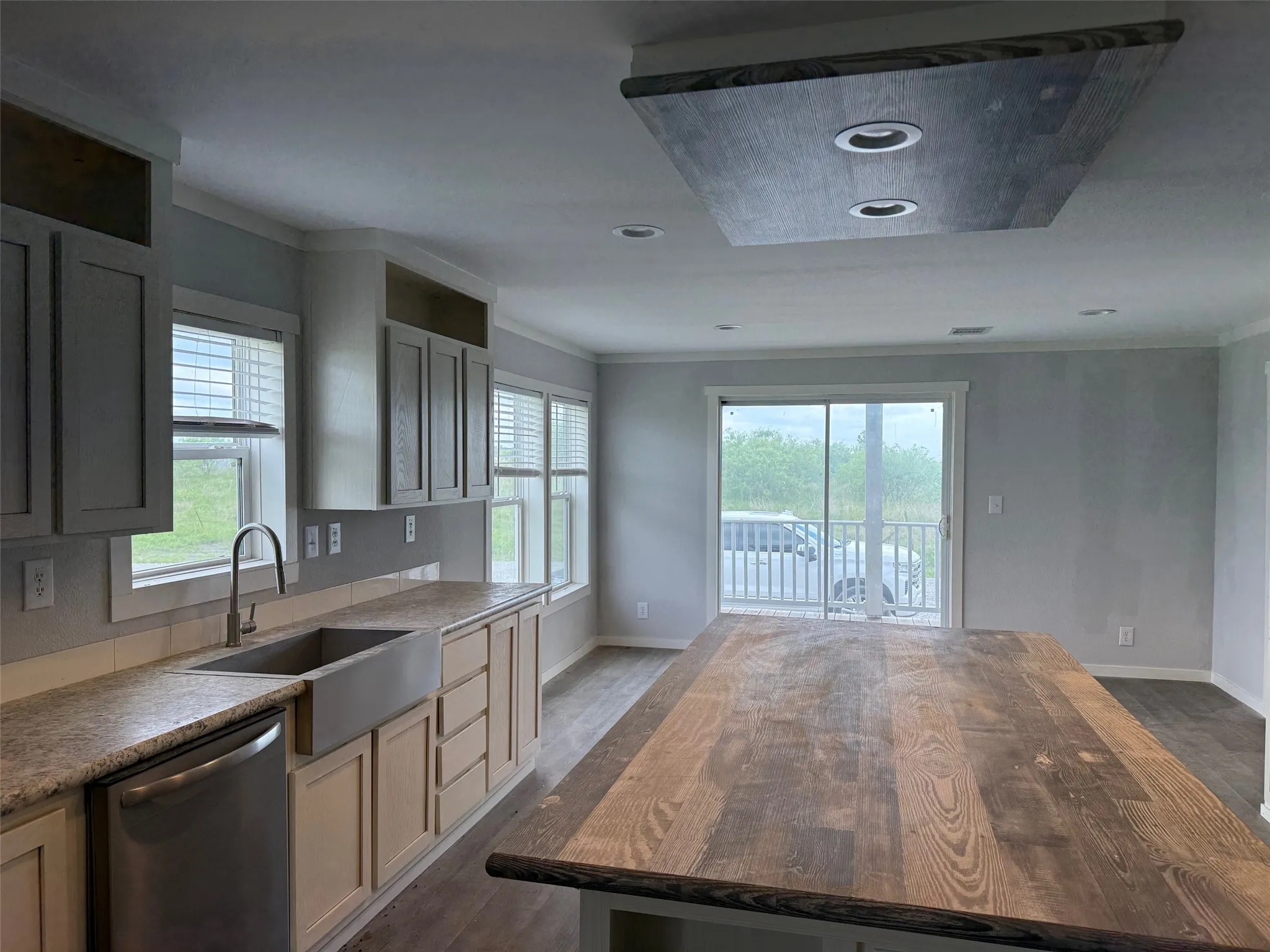 Mobile Home For Sale in Johnson County , 5937 County Road 1017, Joshua, Texas 76058, 4 Bedroom, 2 Bathroom, 2 Garage spaces, 2,170 Sqft, built in 2025, New Construction - Complete, mls#21246638, Real Estate Agent in Joshua, Homes For Sale in Johnson county, Homes For Sale in Joshua, Realtor in Joshua Texas, Real Estate Brokerage Independent Realty Texas, Luminita Cordes Realtor