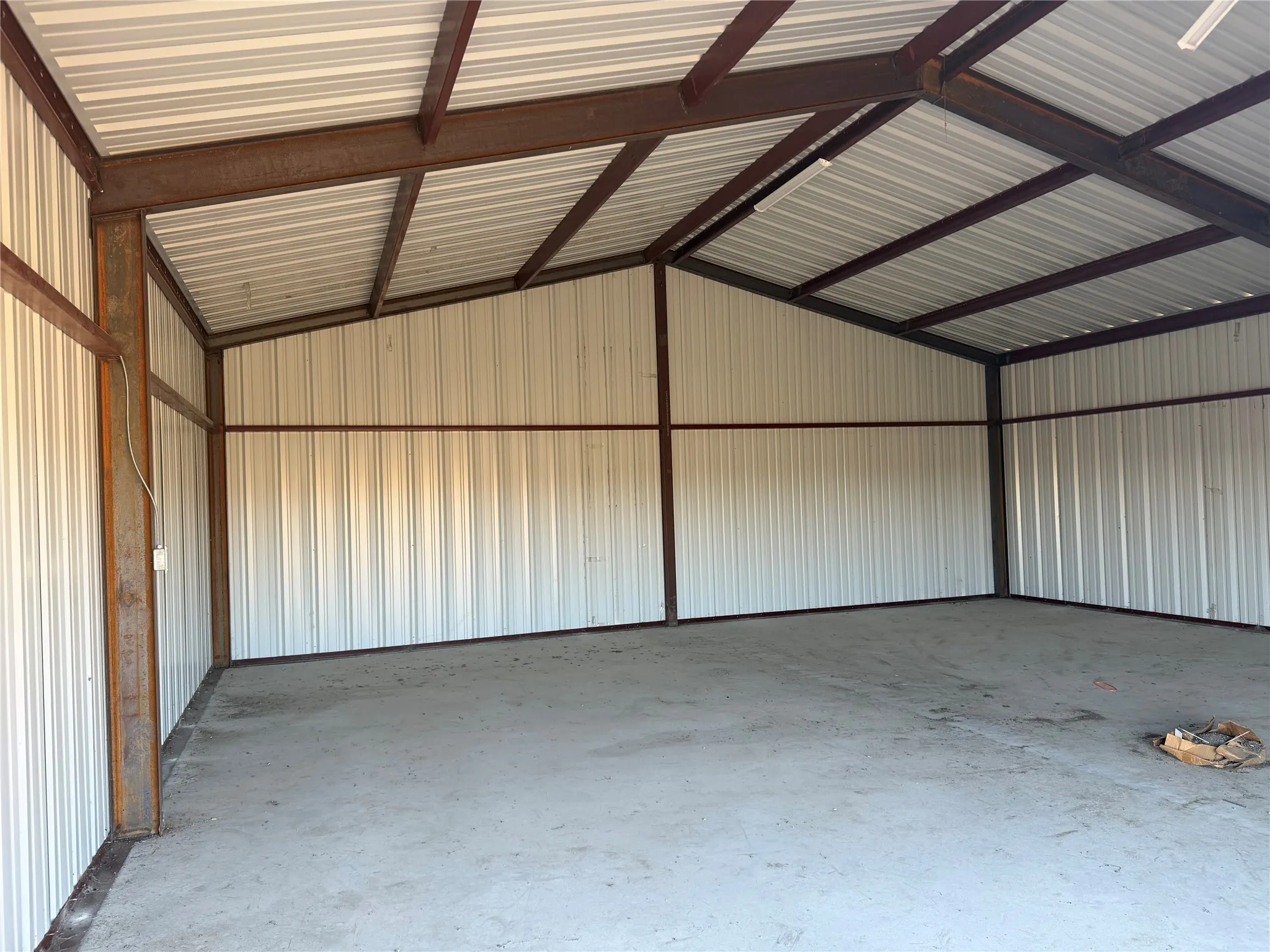 Mobile Home For Sale in Johnson County , 5937 County Road 1017, Joshua, Texas 76058, 4 Bedroom, 2 Bathroom, 2 Garage spaces, 2,170 Sqft, built in 2025, New Construction - Complete, mls#21246638, Real Estate Agent in Joshua, Homes For Sale in Johnson county, Homes For Sale in Joshua, Realtor in Joshua Texas, Real Estate Brokerage Independent Realty Texas, Luminita Cordes Realtor