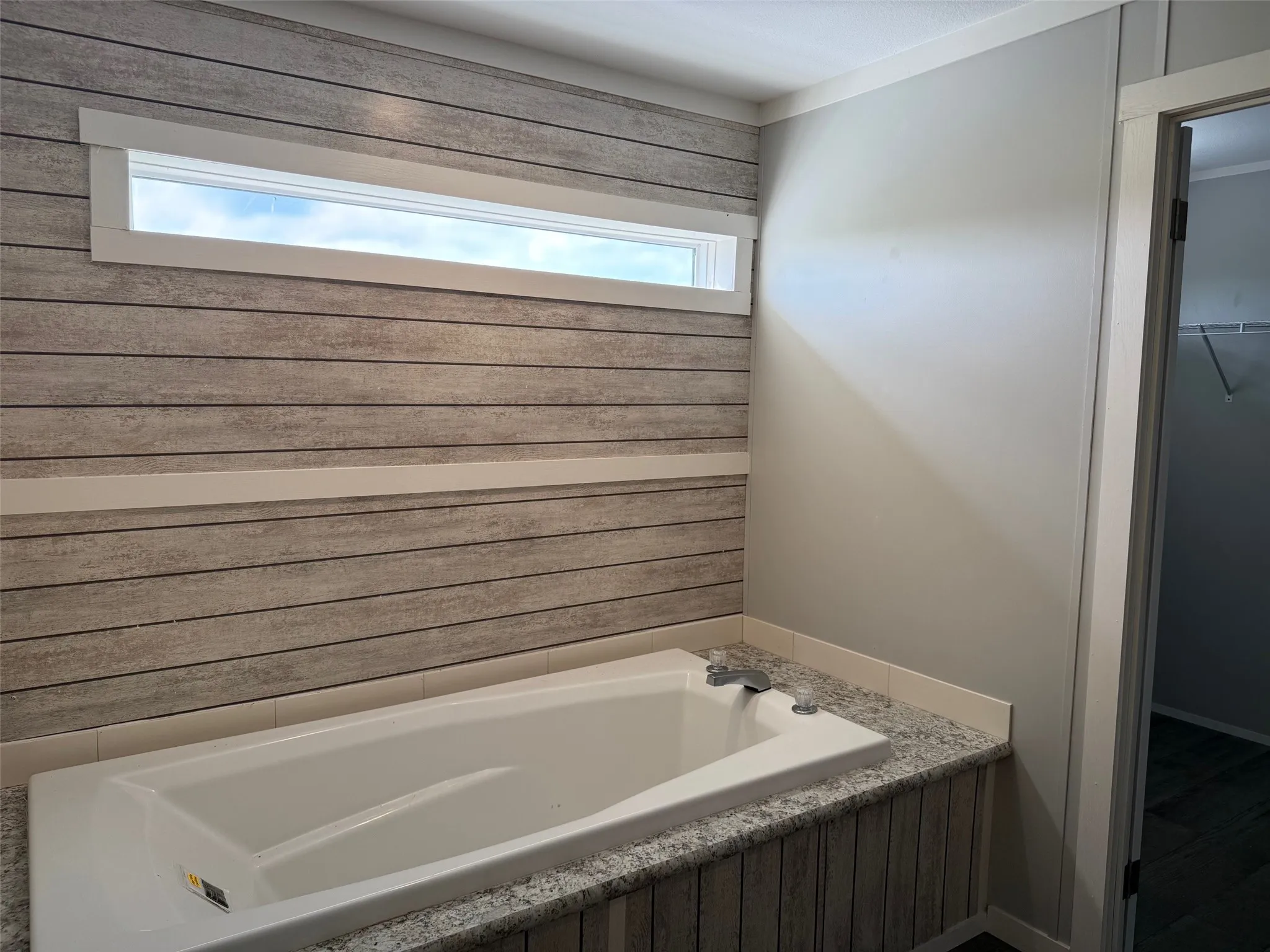 Mobile Home For Sale in Johnson County , 5937 County Road 1017, Joshua, Texas 76058, 4 Bedroom, 2 Bathroom, 2 Garage spaces, 2,170 Sqft, built in 2025, New Construction - Complete, mls#21246638, Real Estate Agent in Joshua, Homes For Sale in Johnson county, Homes For Sale in Joshua, Realtor in Joshua Texas, Real Estate Brokerage Independent Realty Texas, Luminita Cordes Realtor