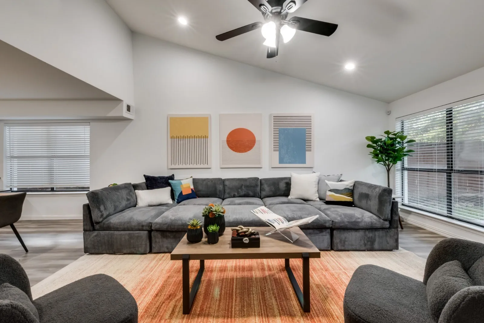 Single Family Residence For Sale in Collin County , 17920 Hillcrest Road, Dallas, Texas 75252, 3 Bedroom, 3 Bathroom, 2 Garage spaces, 2,264 Sqft, built in 1987, Preowned, mls#21246373, Real Estate Agent in Dallas, Homes For Sale in Collin county, Homes For Sale in Dallas, Realtor in Dallas Texas, Real Estate Brokerage Independent Realty Texas, Luminita Cordes Realtor