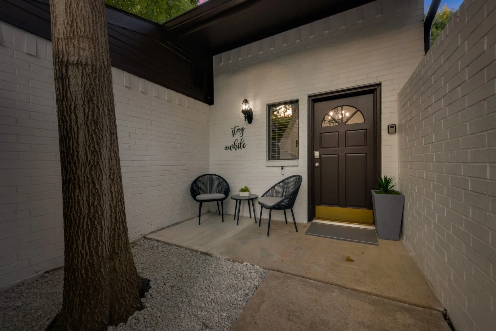 Single Family Residence For Sale in Collin County , 17920 Hillcrest Road, Dallas, Texas 75252, 3 Bedroom, 3 Bathroom, 2 Garage spaces, 2,264 Sqft, built in 1987, Preowned, mls#21246373, Real Estate Agent in Dallas, Homes For Sale in Collin county, Homes For Sale in Dallas, Realtor in Dallas Texas, Real Estate Brokerage Independent Realty Texas, Luminita Cordes Realtor