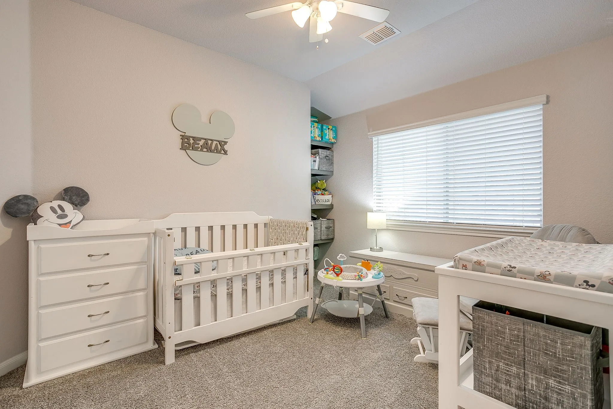 Single Family Residence For Sale in Johnson County , 1069 Nighthawk Trail, Alvarado, Texas 76009, 3 Bedroom, 2 Bathroom, 2 Garage spaces, 1,560 Sqft, built in 2021, mls#21244436, Real Estate Agent in Alvarado, Homes For Sale in Johnson county, Homes For Sale in Alvarado, Realtor in Alvarado Texas, Real Estate Brokerage Independent Realty Texas, Luminita Cordes Realtor
