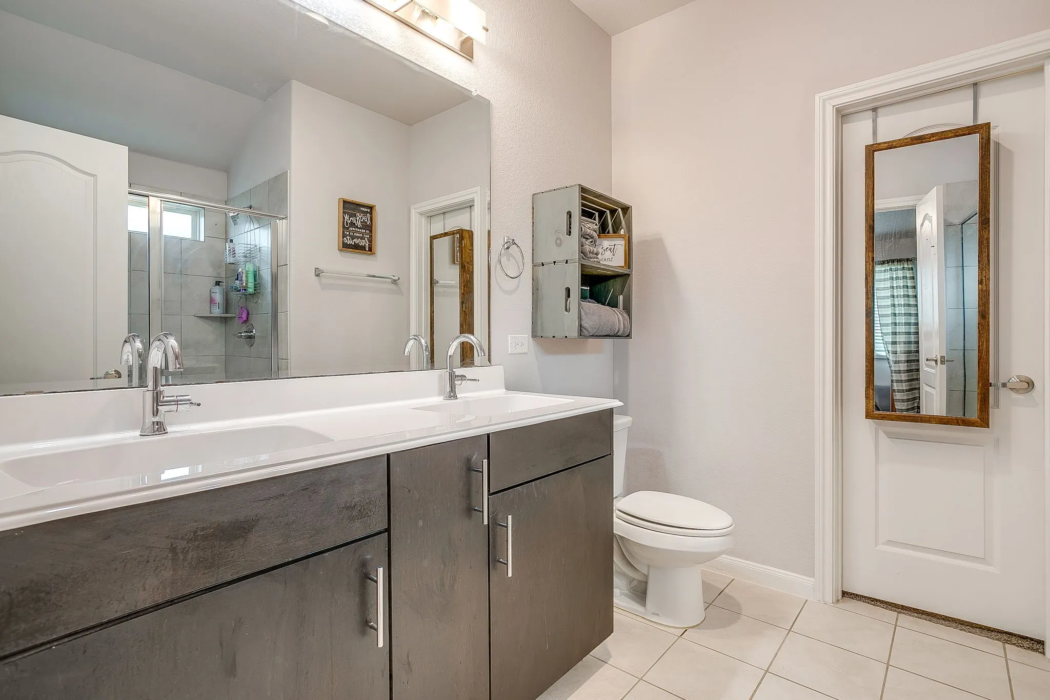 Single Family Residence For Sale in Johnson County , 1069 Nighthawk Trail, Alvarado, Texas 76009, 3 Bedroom, 2 Bathroom, 2 Garage spaces, 1,560 Sqft, built in 2021, mls#21244436, Real Estate Agent in Alvarado, Homes For Sale in Johnson county, Homes For Sale in Alvarado, Realtor in Alvarado Texas, Real Estate Brokerage Independent Realty Texas, Luminita Cordes Realtor