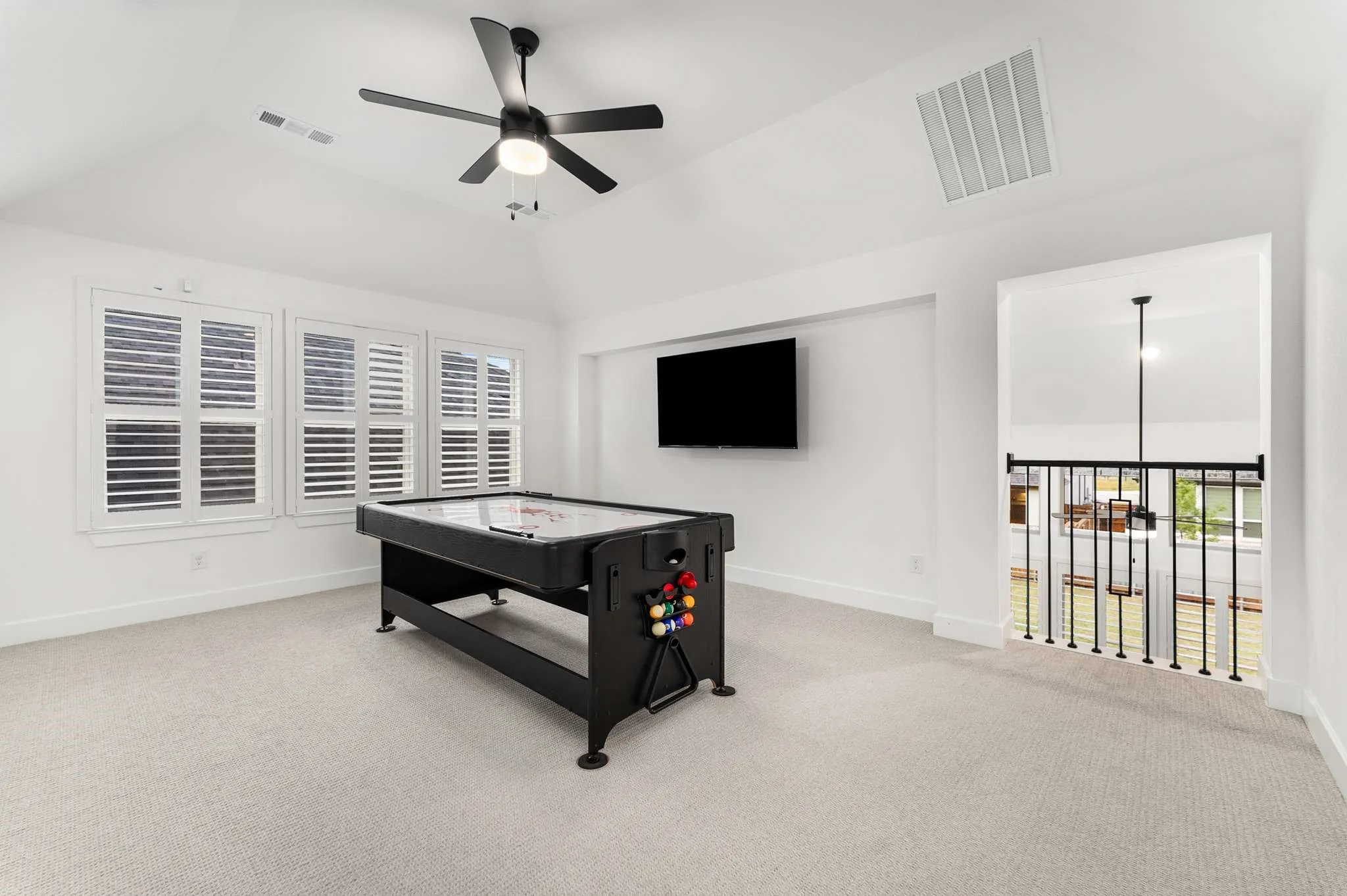 Single Family Residence For Sale in Collin County , 3917 Linear Drive, Celina, Texas 75078, 5 Bedroom, 7 Bathroom, 3 Garage spaces, 3,714 Sqft, built in 2024, Preowned, Price $799,000, mls#21244797, Real Estate Agent in Celina, Homes For Sale in Collin county, Homes For Sale in Celina, Realtor in Celina Texas, Real Estate Brokerage Independent Realty Texas, Luminita Cordes Realtor