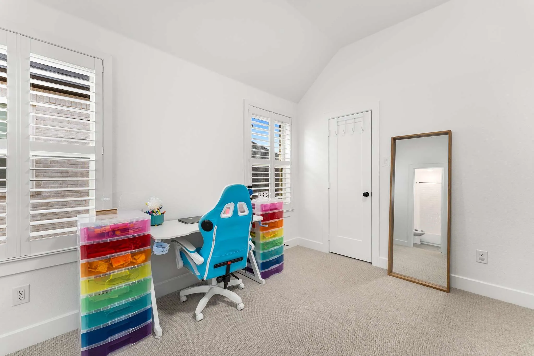 Single Family Residence For Sale in Collin County , 3917 Linear Drive, Celina, Texas 75078, 5 Bedroom, 7 Bathroom, 3 Garage spaces, 3,714 Sqft, built in 2024, Preowned, Price $799,000, mls#21244797, Real Estate Agent in Celina, Homes For Sale in Collin county, Homes For Sale in Celina, Realtor in Celina Texas, Real Estate Brokerage Independent Realty Texas, Luminita Cordes Realtor
