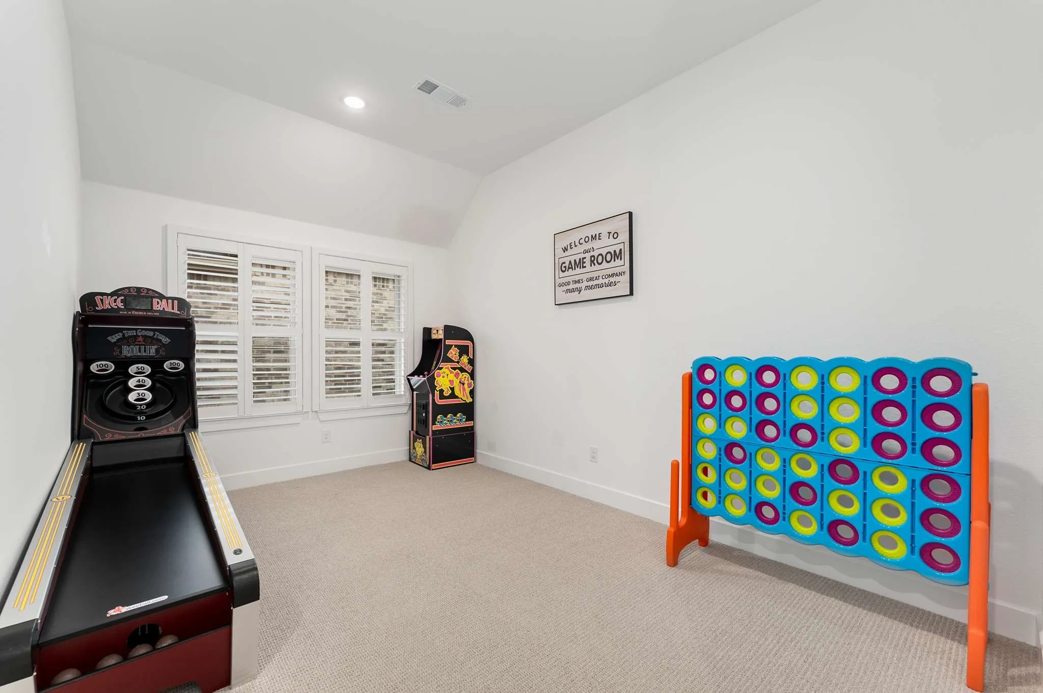 Single Family Residence For Sale in Collin County , 3917 Linear Drive, Celina, Texas 75078, 5 Bedroom, 7 Bathroom, 3 Garage spaces, 3,714 Sqft, built in 2024, Preowned, Price $799,000, mls#21244797, Real Estate Agent in Celina, Homes For Sale in Collin county, Homes For Sale in Celina, Realtor in Celina Texas, Real Estate Brokerage Independent Realty Texas, Luminita Cordes Realtor
