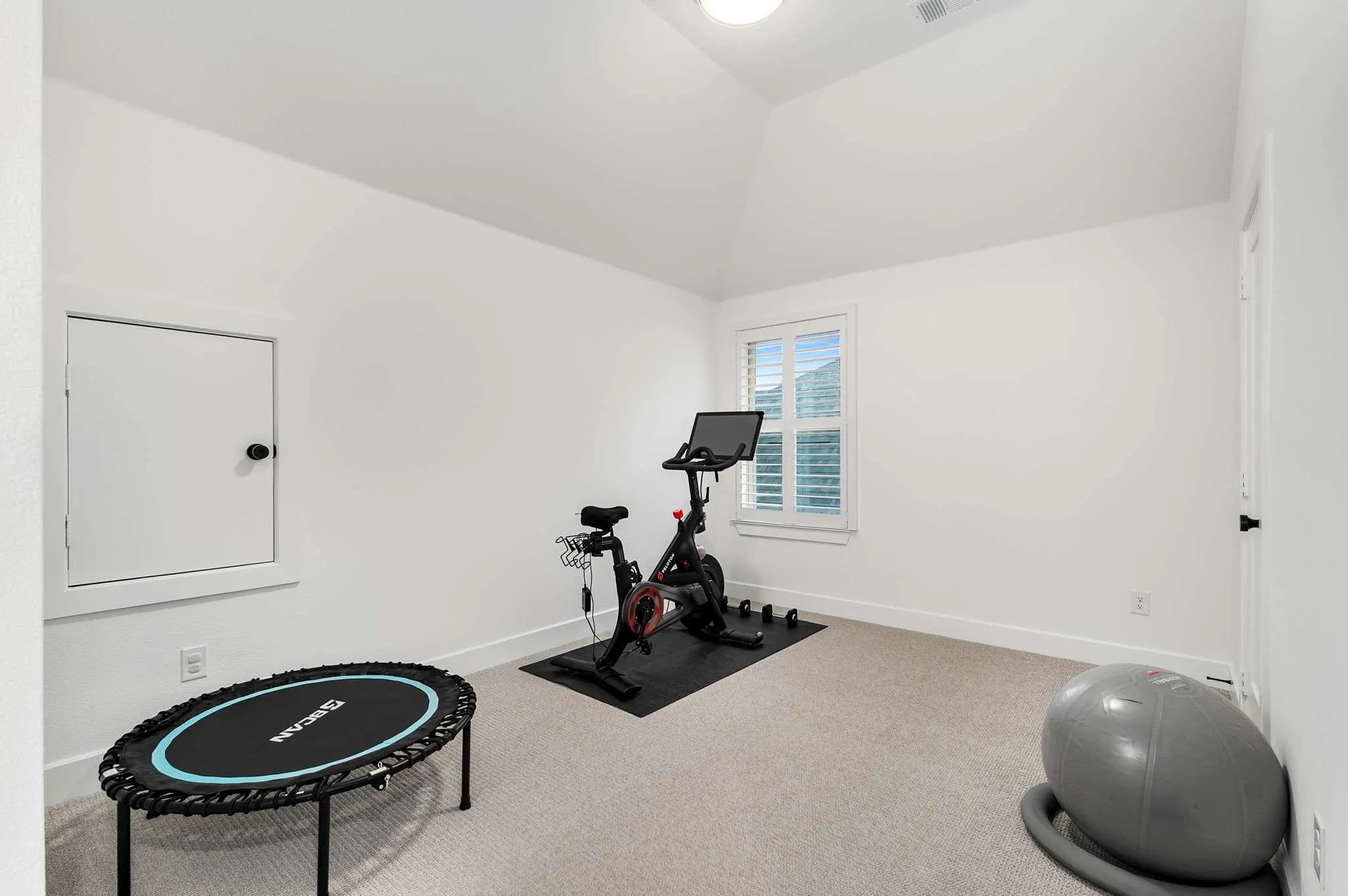 Single Family Residence For Sale in Collin County , 3917 Linear Drive, Celina, Texas 75078, 5 Bedroom, 7 Bathroom, 3 Garage spaces, 3,714 Sqft, built in 2024, Preowned, Price $799,000, mls#21244797, Real Estate Agent in Celina, Homes For Sale in Collin county, Homes For Sale in Celina, Realtor in Celina Texas, Real Estate Brokerage Independent Realty Texas, Luminita Cordes Realtor