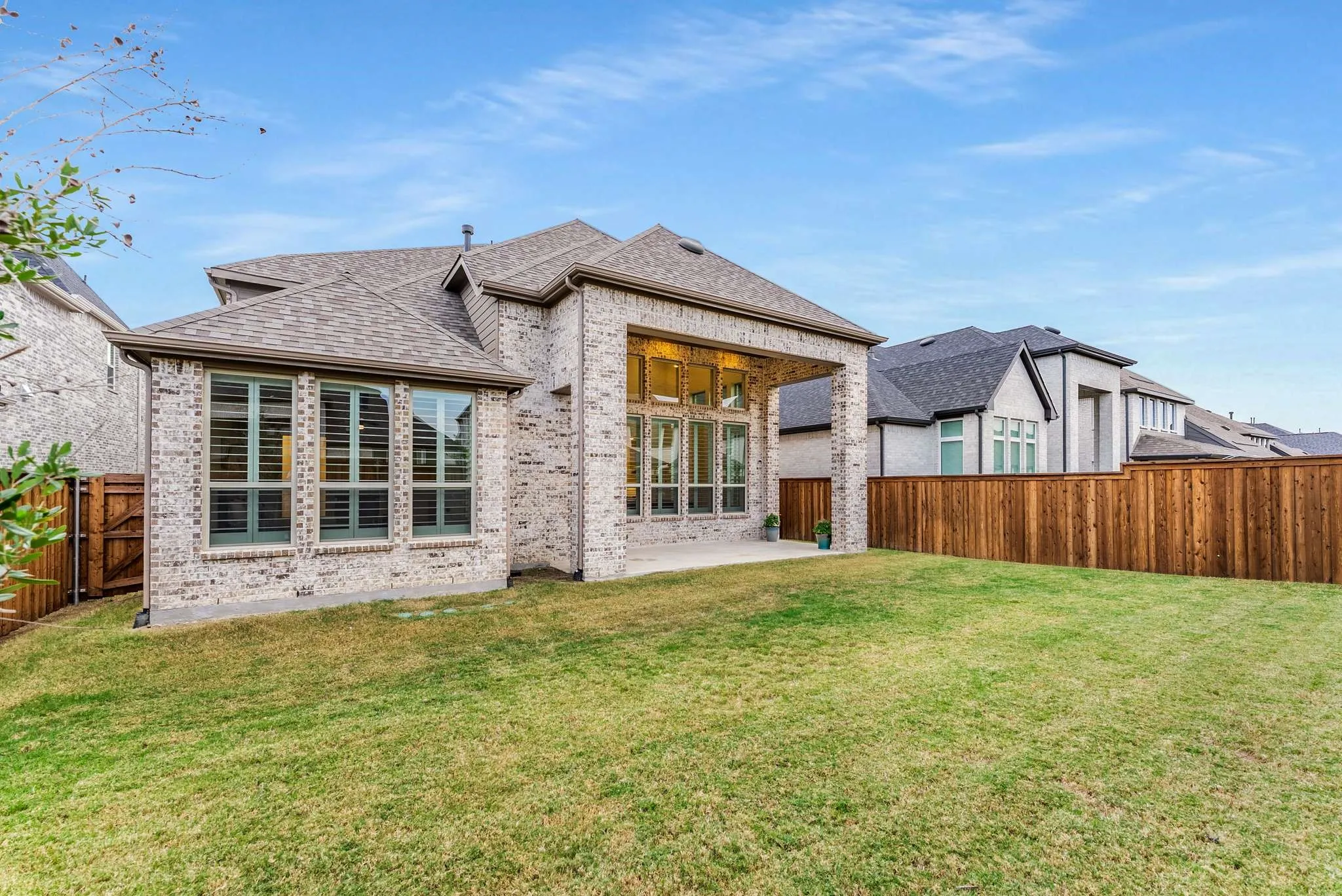 Single Family Residence For Sale in Collin County , 3917 Linear Drive, Celina, Texas 75078, 5 Bedroom, 7 Bathroom, 3 Garage spaces, 3,714 Sqft, built in 2024, Preowned, Price $799,000, mls#21244797, Real Estate Agent in Celina, Homes For Sale in Collin county, Homes For Sale in Celina, Realtor in Celina Texas, Real Estate Brokerage Independent Realty Texas, Luminita Cordes Realtor