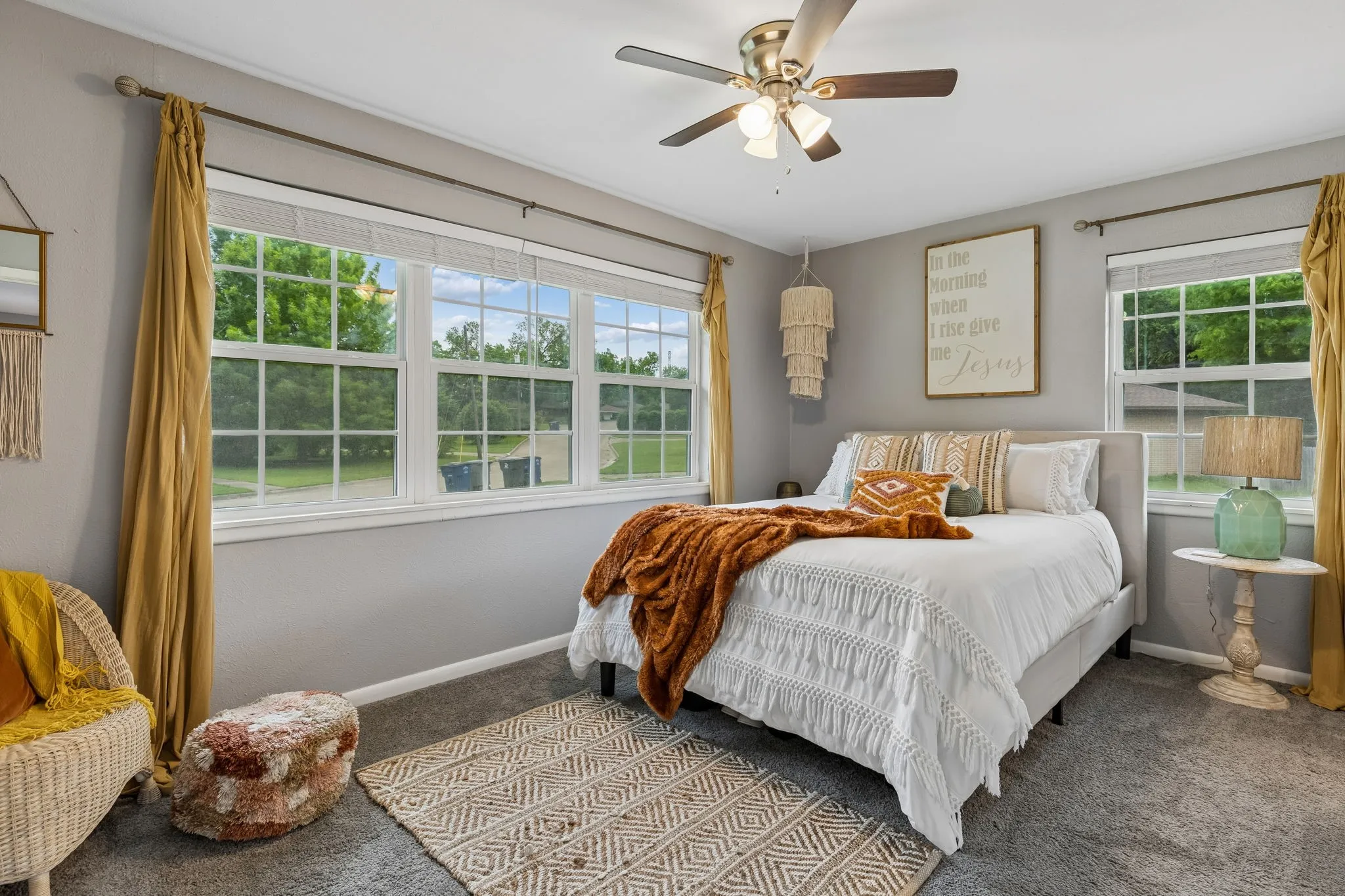 Single Family Residence For Sale in Dallas County , 2306 W Five Mile Parkway, Dallas, Texas 75224, 3 Bedroom, 3 Bathroom, 2 Garage spaces, 1,582 Sqft, built in 1959, Preowned, mls#21246661, Real Estate Agent in Dallas, Homes For Sale in Dallas county, Homes For Sale in Dallas, Realtor in Dallas Texas, Real Estate Brokerage Independent Realty Texas, Luminita Cordes Realtor