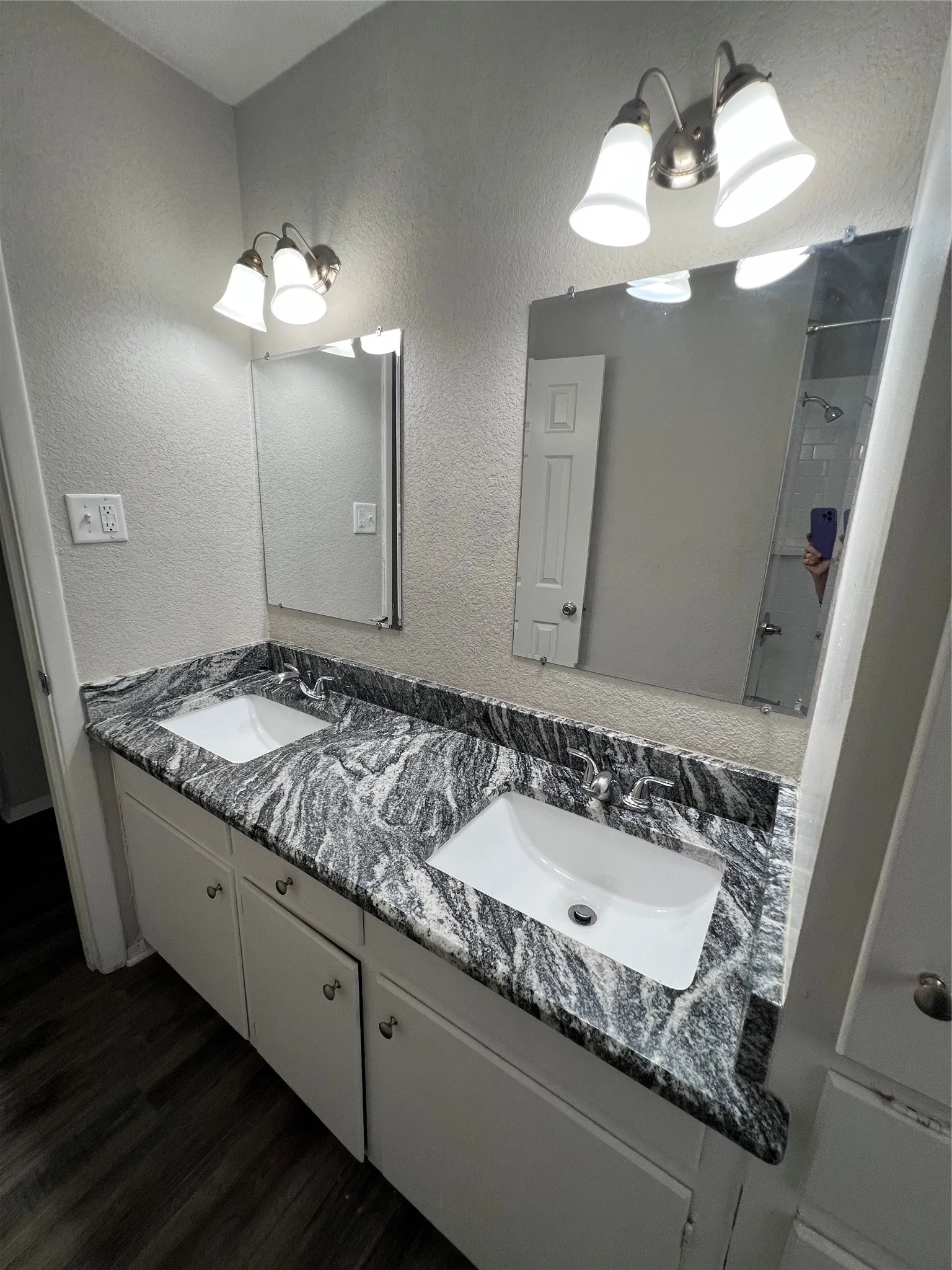 Single Family Residence For Sale in Palo Pinto County , 2809 N Murco Drive, Mineral Wells, Texas 76067, 5 Bedroom, 2 Bathroom, Garage spaces, 2,036 Sqft, built in 1966, mls#21245383, Real Estate Agent in Mineral Wells, Homes For Sale in Palo Pinto county, Homes For Sale in Mineral Wells, Realtor in Mineral Wells Texas, Real Estate Brokerage Independent Realty Texas, Luminita Cordes Realtor