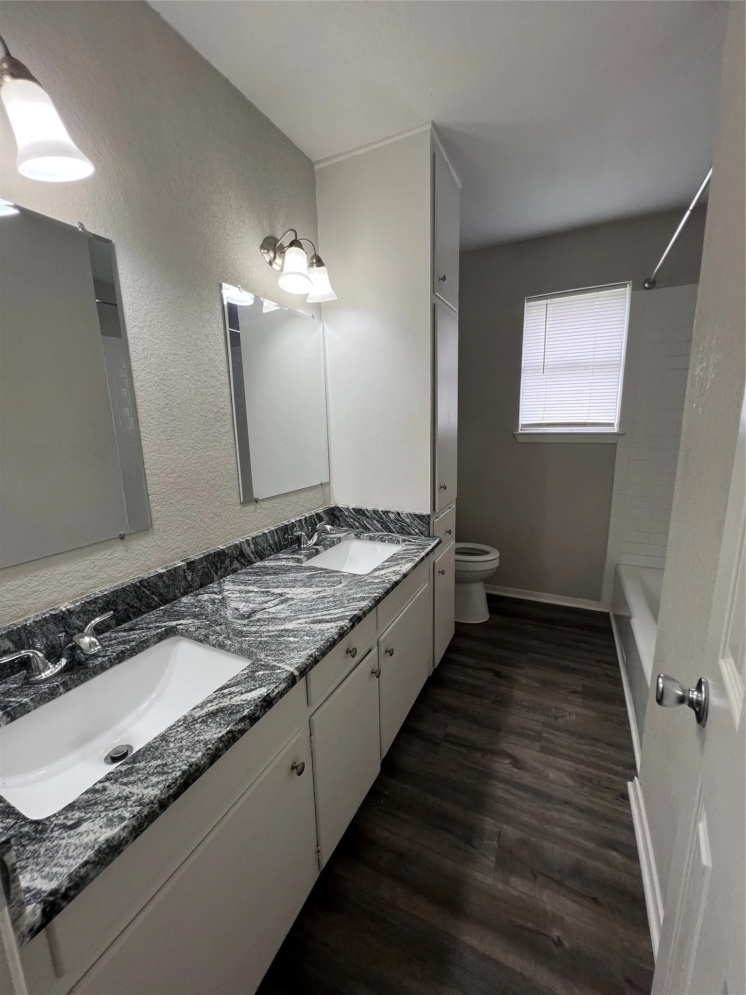 Single Family Residence For Sale in Palo Pinto County , 2809 N Murco Drive, Mineral Wells, Texas 76067, 5 Bedroom, 2 Bathroom, Garage spaces, 2,036 Sqft, built in 1966, mls#21245383, Real Estate Agent in Mineral Wells, Homes For Sale in Palo Pinto county, Homes For Sale in Mineral Wells, Realtor in Mineral Wells Texas, Real Estate Brokerage Independent Realty Texas, Luminita Cordes Realtor