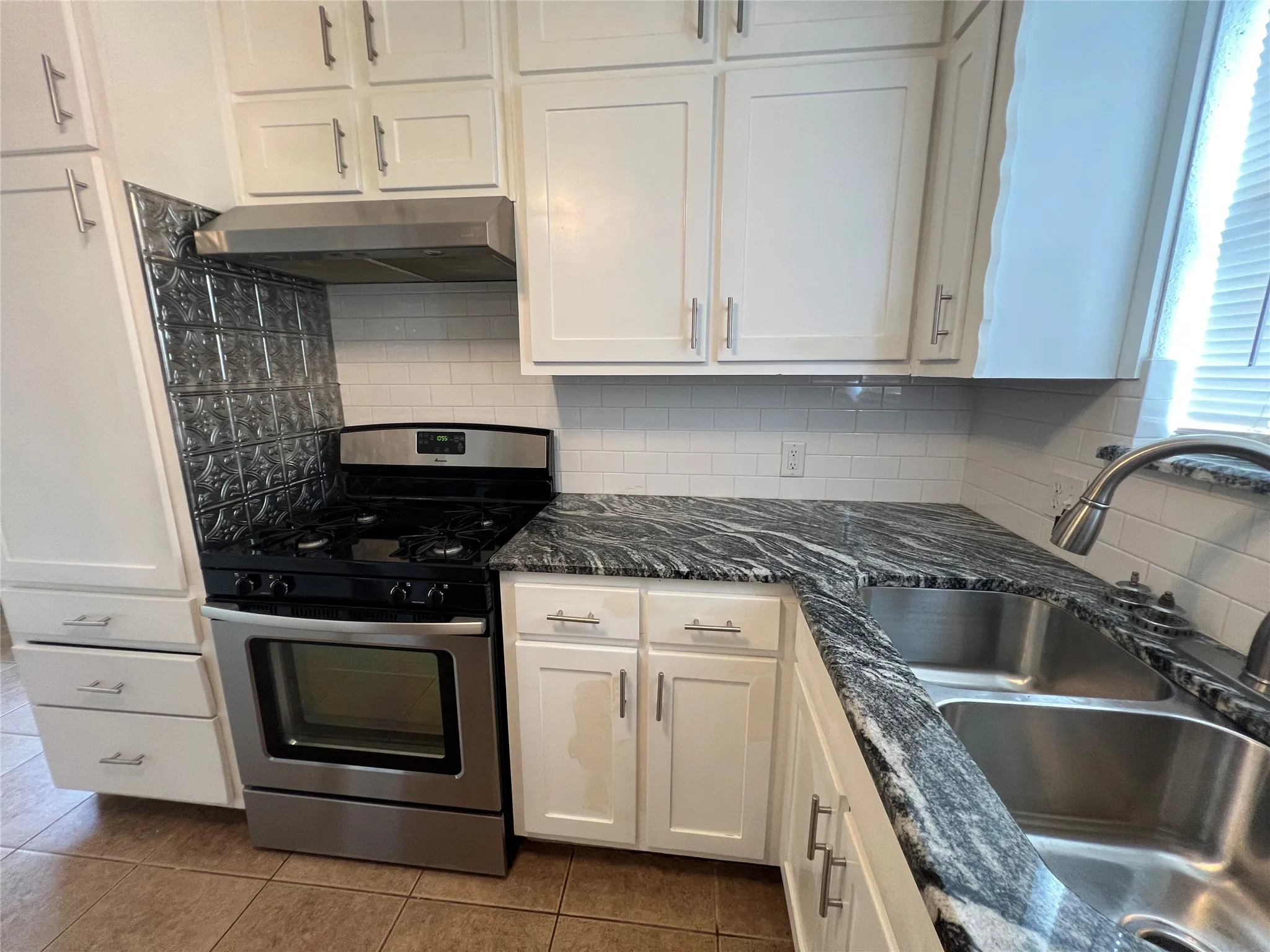 Single Family Residence For Sale in Palo Pinto County , 2809 N Murco Drive, Mineral Wells, Texas 76067, 5 Bedroom, 2 Bathroom, Garage spaces, 2,036 Sqft, built in 1966, mls#21245383, Real Estate Agent in Mineral Wells, Homes For Sale in Palo Pinto county, Homes For Sale in Mineral Wells, Realtor in Mineral Wells Texas, Real Estate Brokerage Independent Realty Texas, Luminita Cordes Realtor