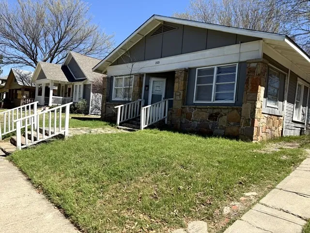 Duplex For Sale in Tarrant County , 2115 Hurley Avenue, Fort Worth, Texas 76110, 4 Bedroom, 4 Bathroom, Garage spaces, 0 Sqft, built in 1930, Unknown, mls#21246679, Real Estate Agent in Fort Worth, Homes For Sale in Tarrant county, Homes For Sale in Fort Worth, Realtor in Fort Worth Texas, Real Estate Brokerage Independent Realty Texas, Luminita Cordes Realtor