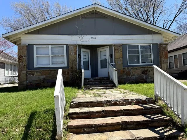 Duplex For Sale in Tarrant County , 2115 Hurley Avenue, Fort Worth, Texas 76110, 4 Bedroom, 4 Bathroom, Garage spaces, 0 Sqft, built in 1930, Unknown, mls#21246679, Real Estate Agent in Fort Worth, Homes For Sale in Tarrant county, Homes For Sale in Fort Worth, Realtor in Fort Worth Texas, Real Estate Brokerage Independent Realty Texas, Luminita Cordes Realtor
