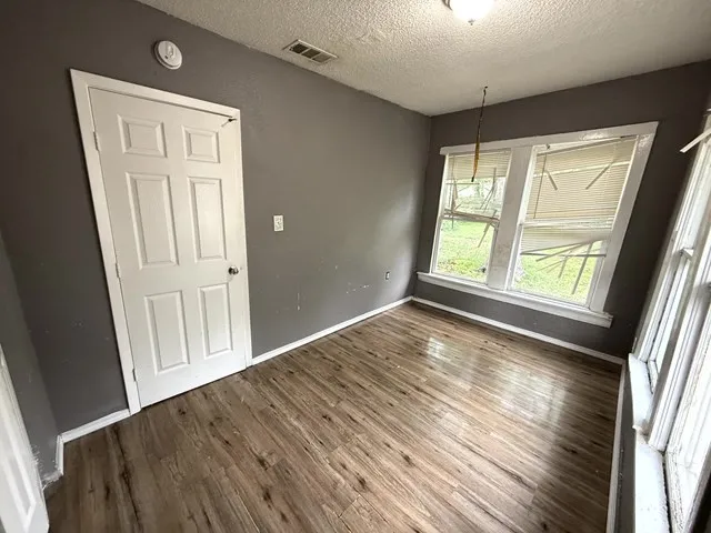 Duplex For Sale in Tarrant County , 2115 Hurley Avenue, Fort Worth, Texas 76110, 4 Bedroom, 4 Bathroom, Garage spaces, 0 Sqft, built in 1930, Unknown, mls#21246679, Real Estate Agent in Fort Worth, Homes For Sale in Tarrant county, Homes For Sale in Fort Worth, Realtor in Fort Worth Texas, Real Estate Brokerage Independent Realty Texas, Luminita Cordes Realtor