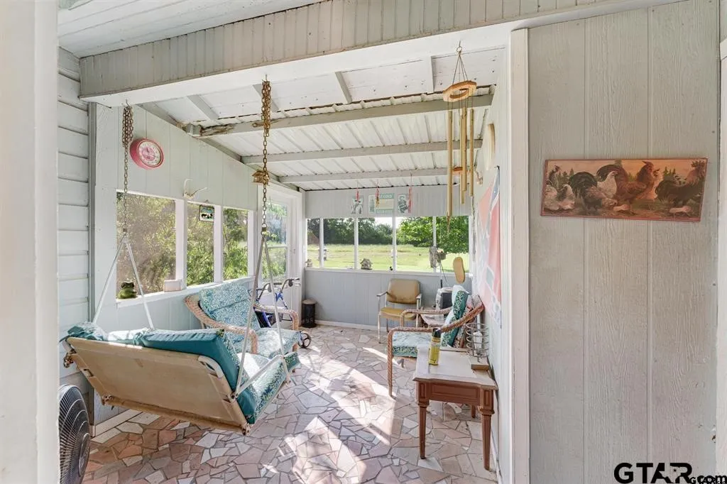 Single Family Residence For Sale in Hopkins County , 16376 Texas Highway 11 E, Winnsboro, Texas 75494, 4 Bedrooms, 4 Bathrooms, Garage spaces, 3,086 Sqft, built in 1962, Preowned, Price $599,000, mls#21246697, Real Estate Agent in Winnsboro, Homes For Sale in Hopkins county, Homes For Sale in Winnsboro, Realtor in Winnsboro Texas, Real Estate Brokerage Independent Realty Texas, Luminita Cordes Realtor