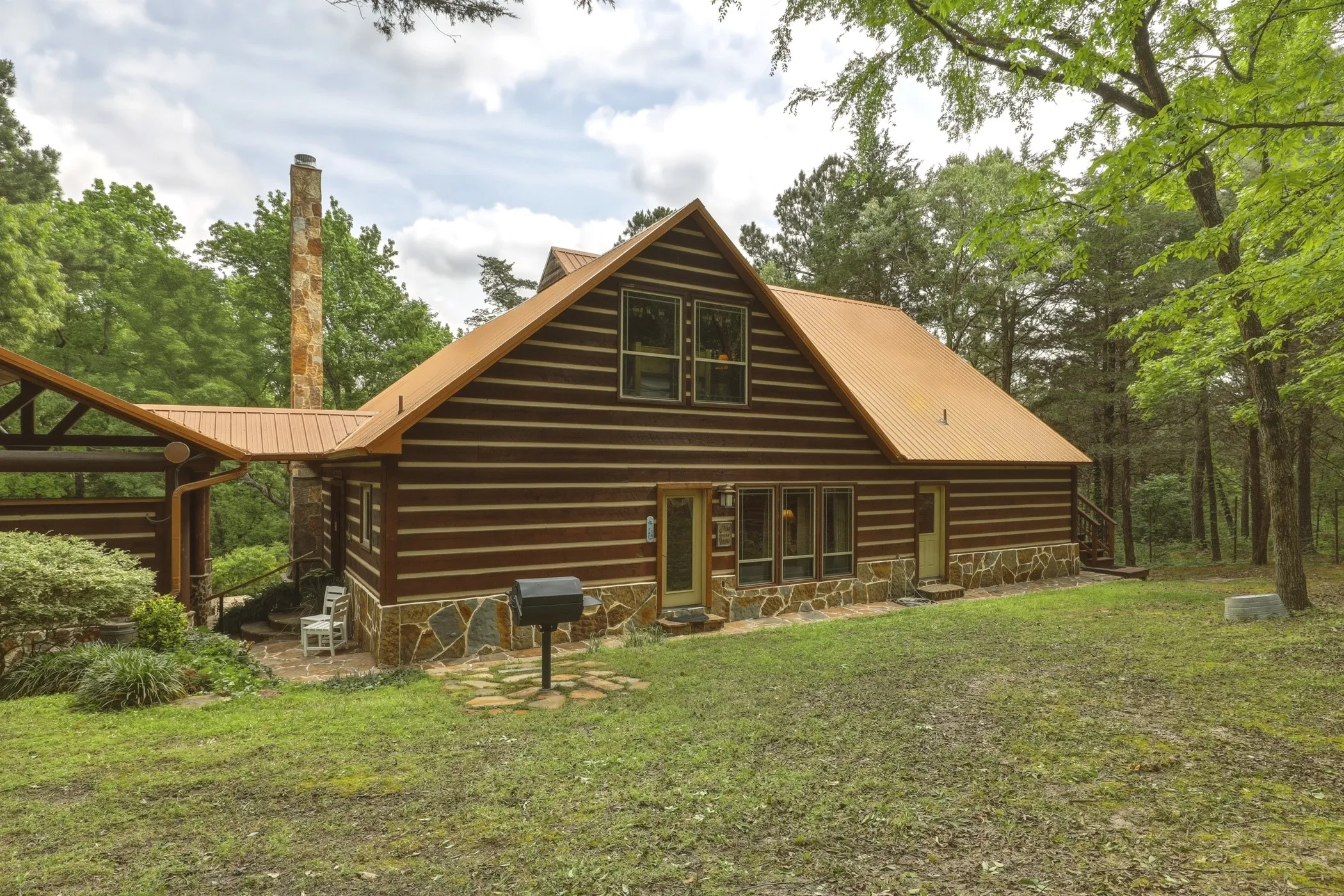 Single Family Residence For Sale in Cherokee County , 1070 FM 2137, Bullard, Texas 75757, 3 Bedroom, 3 Bathroom, Garage spaces, 3,360 Sqft, built in 2013, mls#21246708, Real Estate Agent in Bullard, Homes For Sale in Cherokee county, Homes For Sale in Bullard, Realtor in Bullard Texas, Real Estate Brokerage Independent Realty Texas, Luminita Cordes Realtor