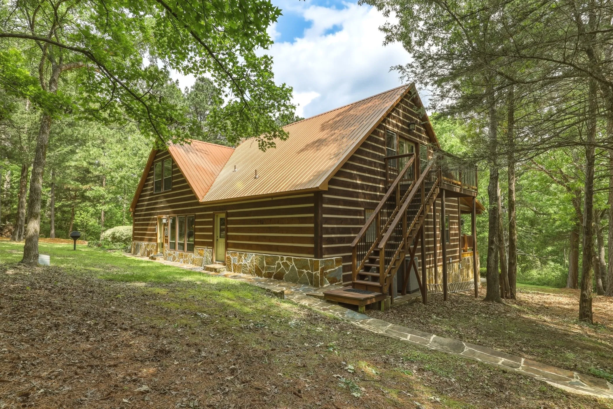 Single Family Residence For Sale in Cherokee County , 1070 FM 2137, Bullard, Texas 75757, 3 Bedroom, 3 Bathroom, Garage spaces, 3,360 Sqft, built in 2013, mls#21246708, Real Estate Agent in Bullard, Homes For Sale in Cherokee county, Homes For Sale in Bullard, Realtor in Bullard Texas, Real Estate Brokerage Independent Realty Texas, Luminita Cordes Realtor
