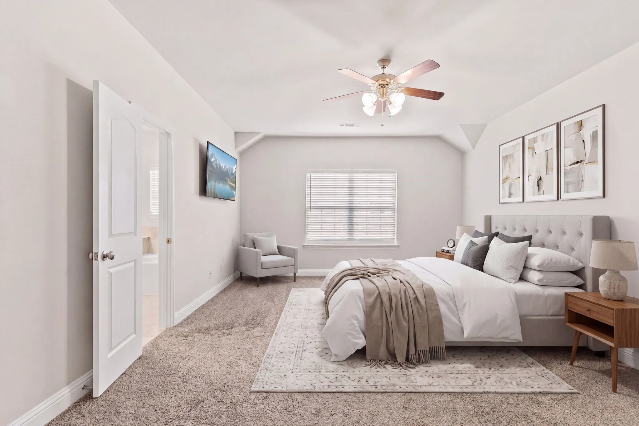 Master Bedroom - plenty of room for a sitting area