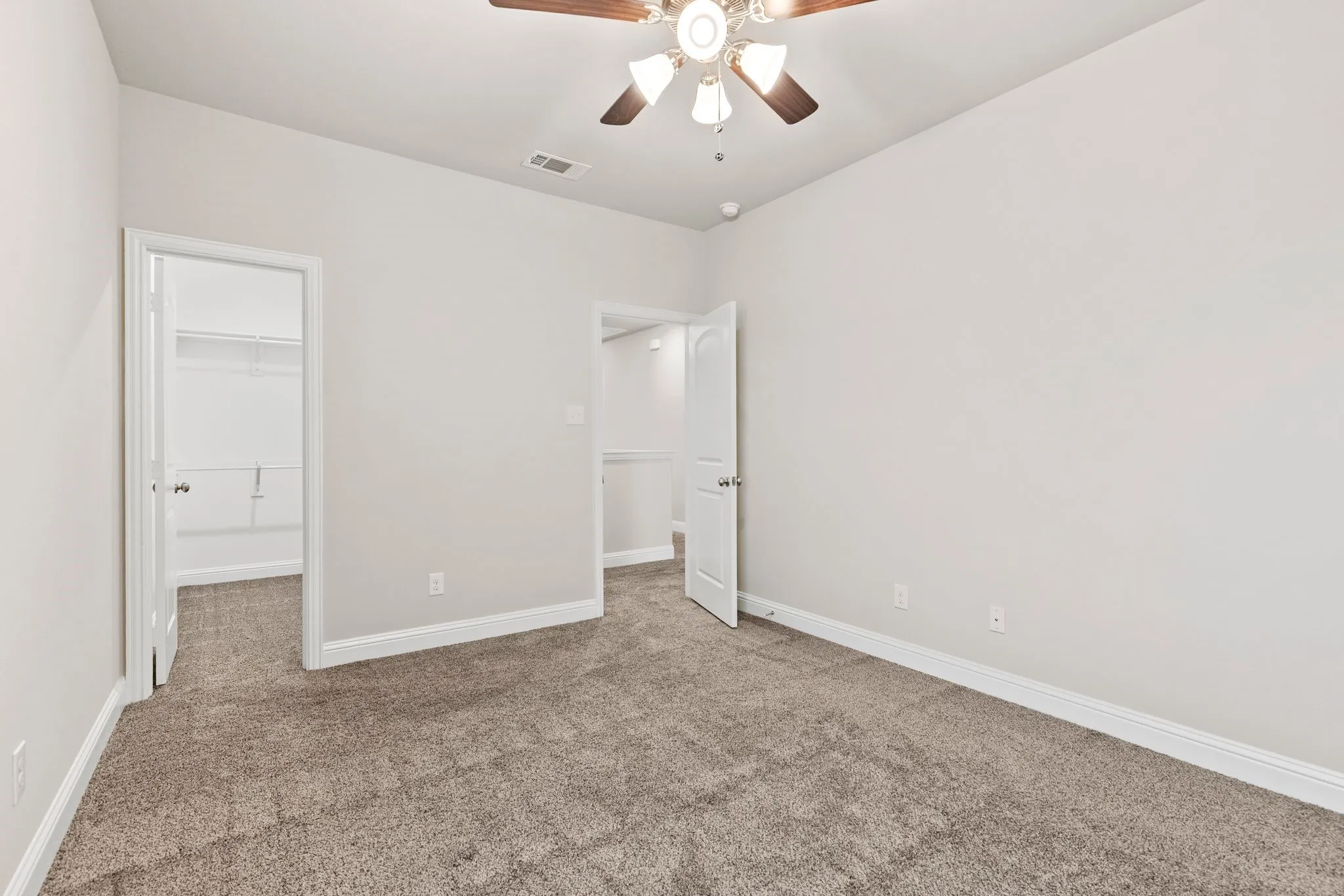 Second Bedroom with walkin closet