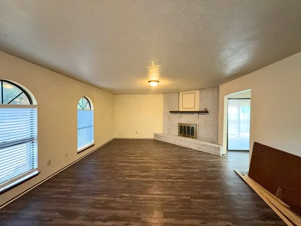 Living room with fireplace
