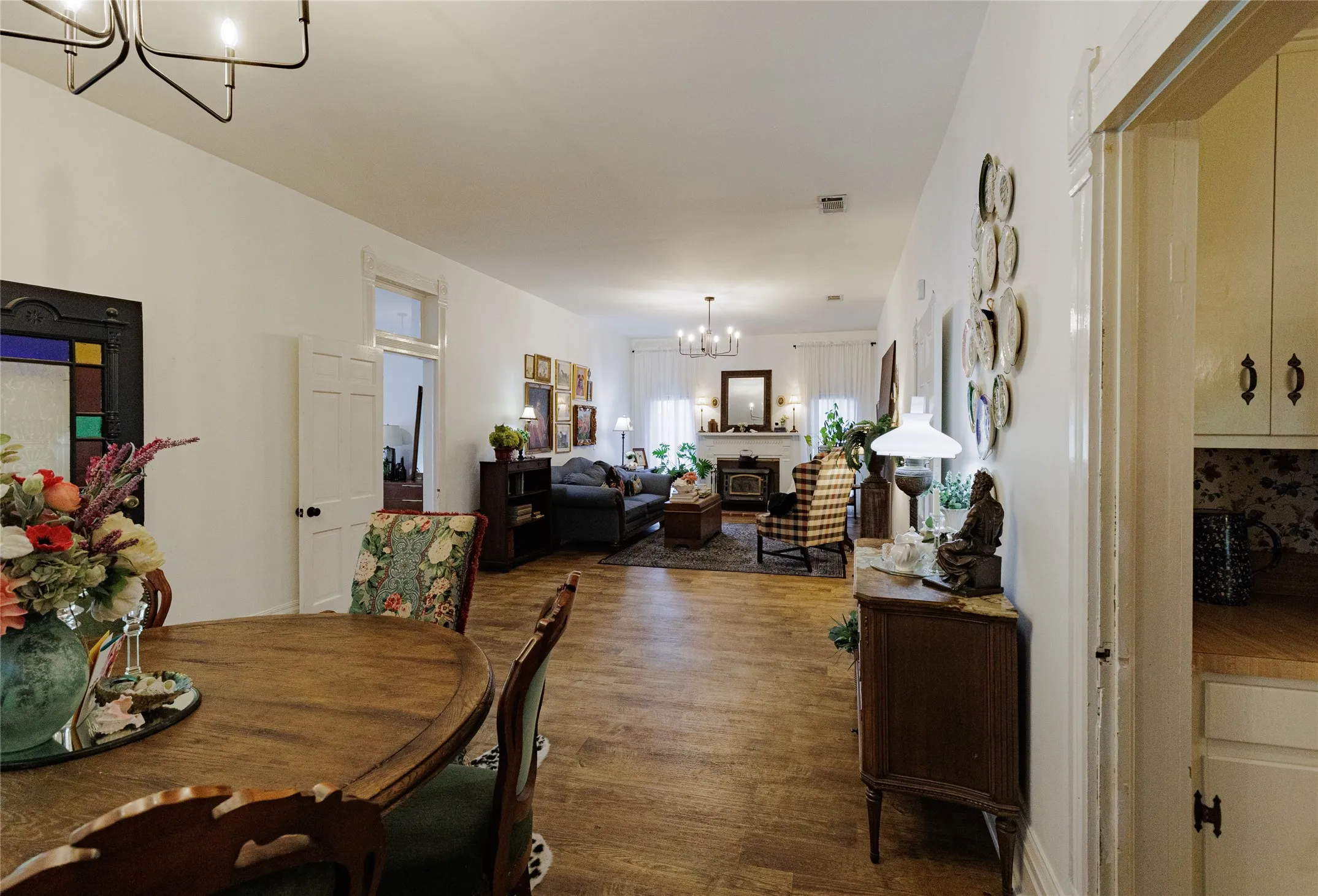 Office For Sale in Wise County , 510 W Walnut Street, Decatur, Texas 76234, 0, 0, Garage spaces, 0 Sqft, built in 1945, Preowned, Price $499,000, mls#21244080, Real Estate Agent in Decatur, Homes For Sale in Wise county, Homes For Sale in Decatur, Realtor in Decatur Texas, Real Estate Brokerage Independent Realty Texas, Luminita Cordes Realtor