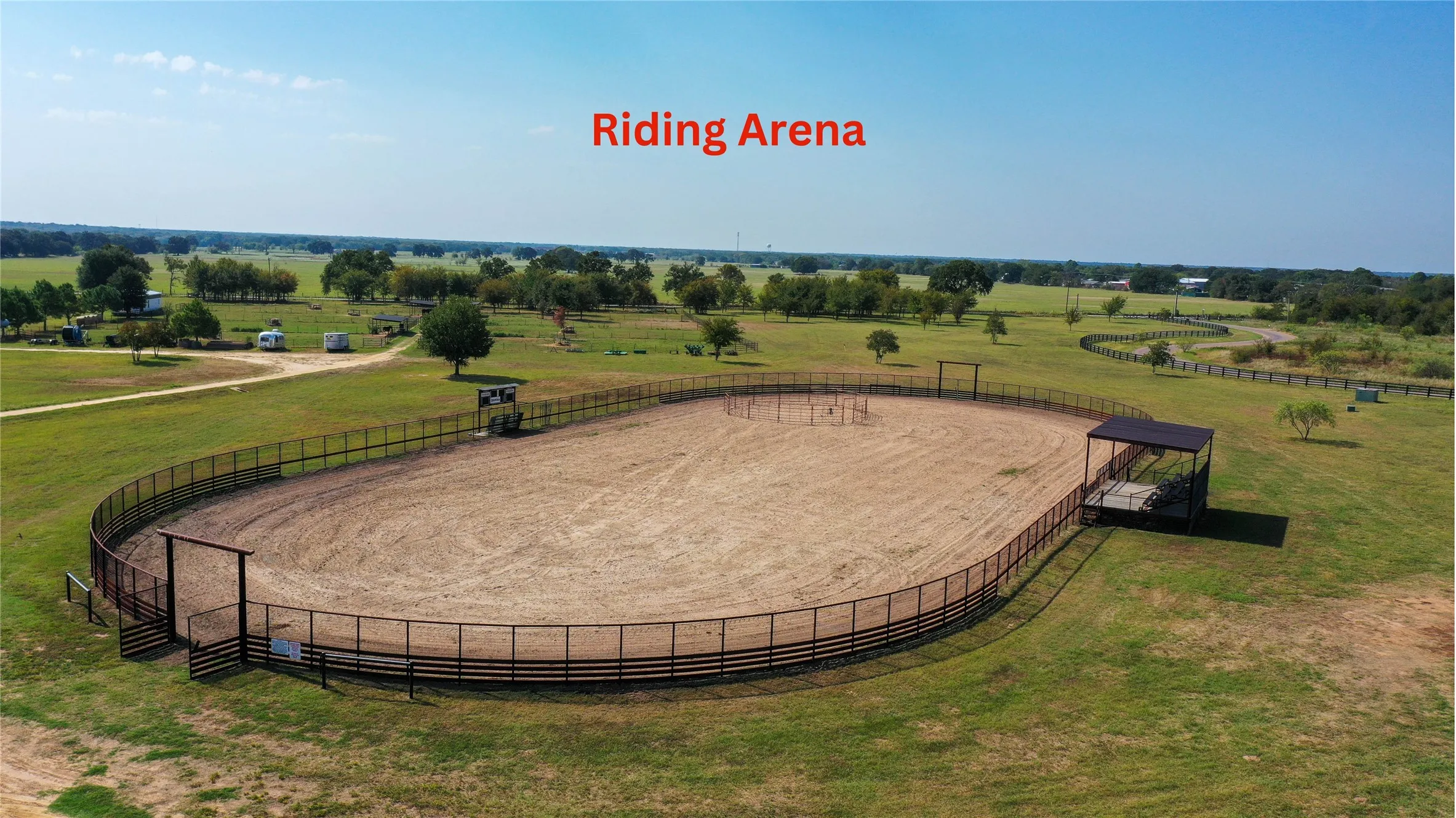 Outdoor riding arena in 505 Ranch not part of amenities