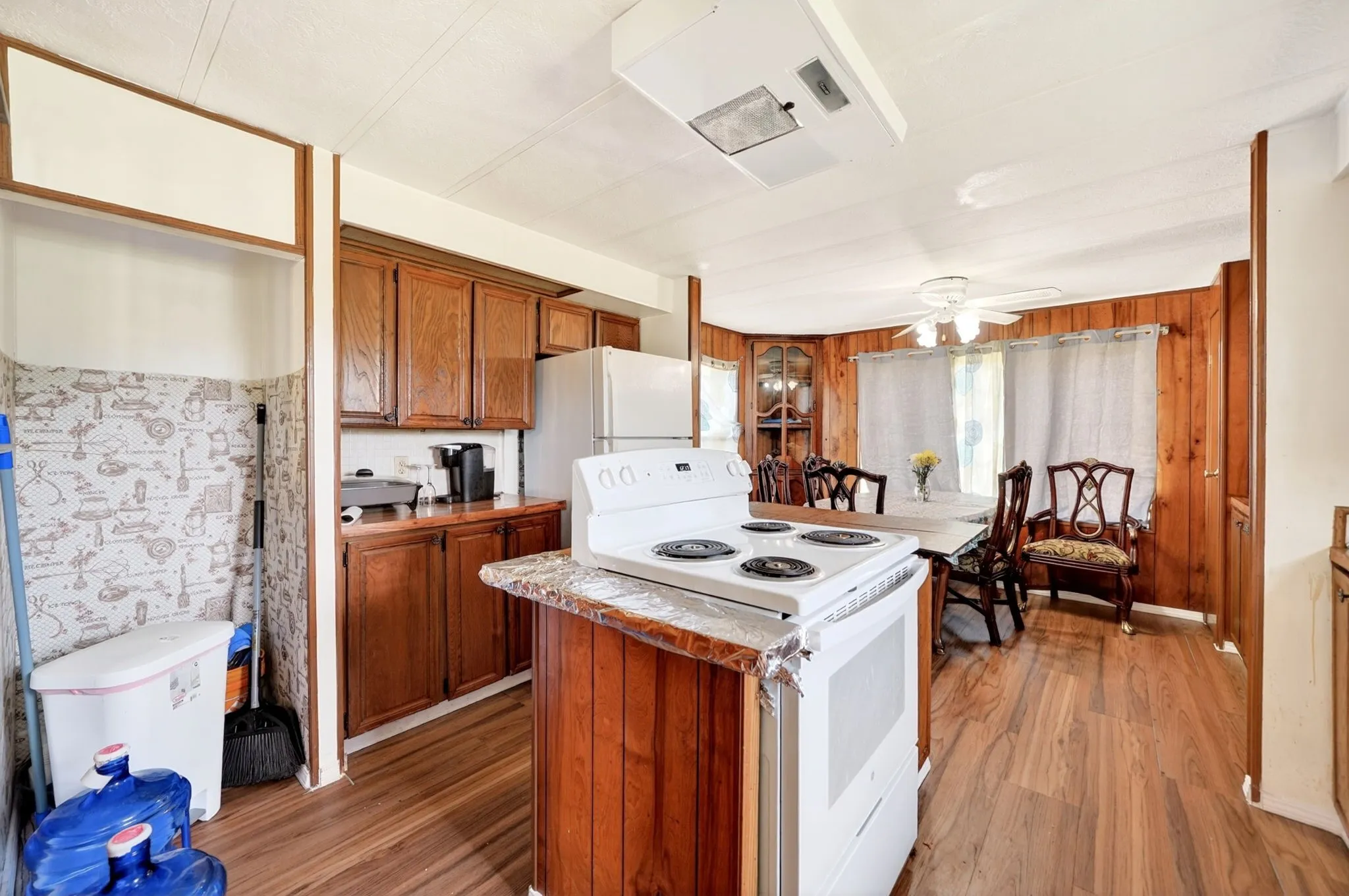 Mobile Home For Sale in Collin County , 5340 County Road 547, Nevada, Texas 75173, 2 Bedroom, 2 Bathroom, Garage spaces, 1,064 Sqft, built in 2000, mls#21242971, Real Estate Agent in Nevada, Homes For Sale in Collin county, Homes For Sale in Nevada, Realtor in Nevada Texas, Real Estate Brokerage Independent Realty Texas, Luminita Cordes Realtor