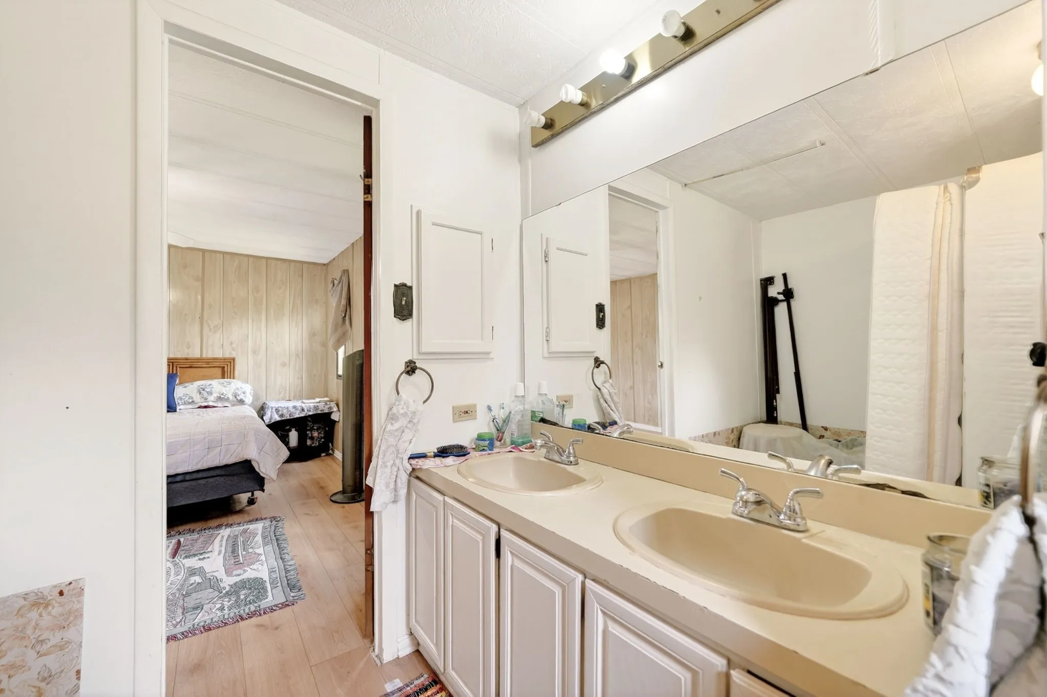 Mobile Home For Sale in Collin County , 5340 County Road 547, Nevada, Texas 75173, 2 Bedroom, 2 Bathroom, Garage spaces, 1,064 Sqft, built in 2000, mls#21242971, Real Estate Agent in Nevada, Homes For Sale in Collin county, Homes For Sale in Nevada, Realtor in Nevada Texas, Real Estate Brokerage Independent Realty Texas, Luminita Cordes Realtor