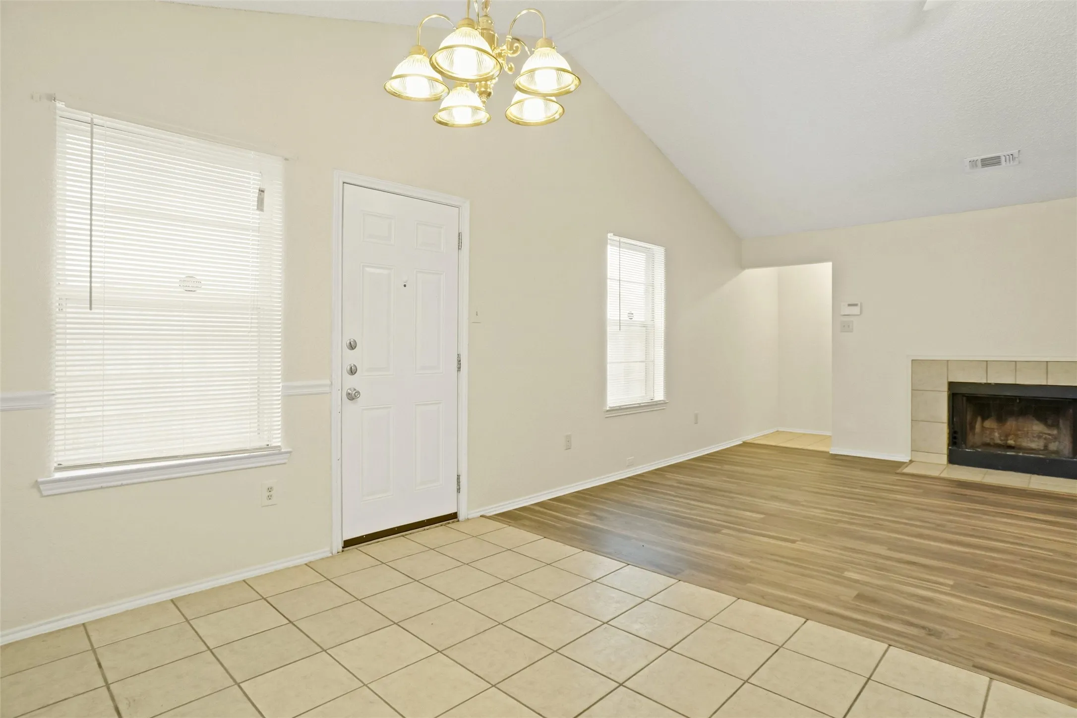 Duplex For Sale in Tarrant County , 7470 Tiffany Meadows Lane, Fort Worth, Texas 76140, 4 Bedroom, 3 Bathroom, Garage spaces, 0 Sqft, built in 1984, mls#21233552, Real Estate Agent in Fort Worth, Homes For Sale in Tarrant county, Homes For Sale in Fort Worth, Realtor in Fort Worth Texas, Real Estate Brokerage Independent Realty Texas, Luminita Cordes Realtor